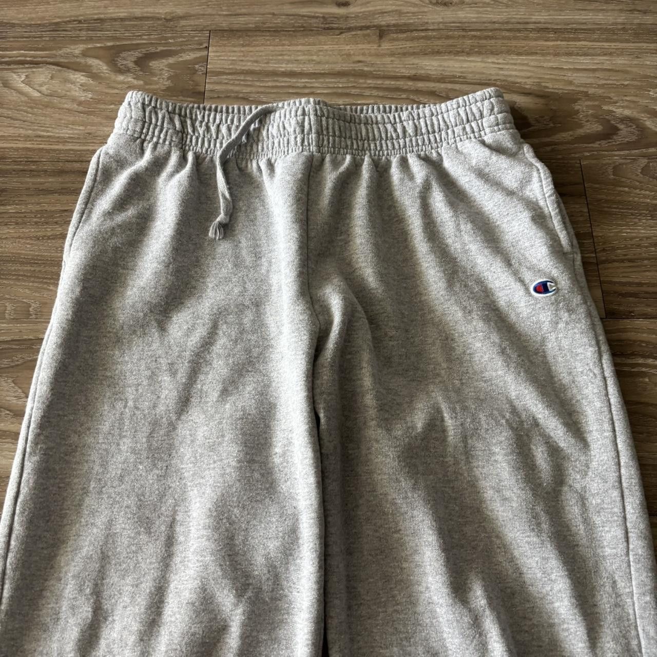 Champion Crazy Vintage Y2K/2000s Light Grey Champion Essential Sweatpants! Fits M Size US 32 / EU 48 - 4 Thumbnail