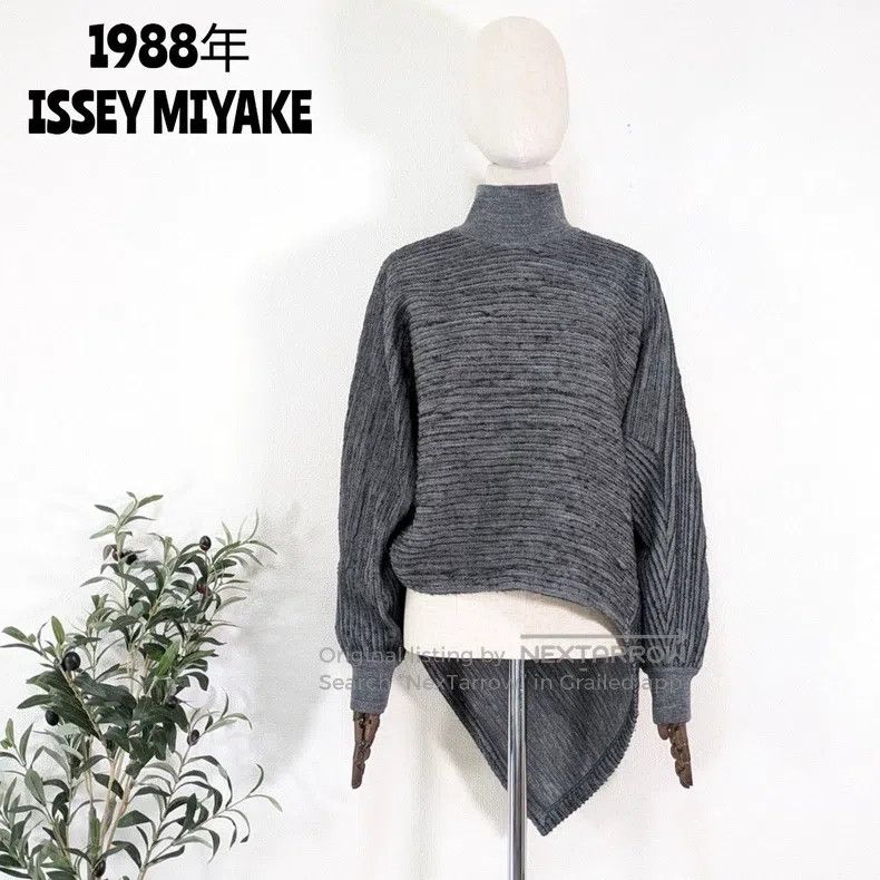 Issey Miyake Issey Miyake Runway Style Irregular Gray Sweater Size L / US 10 / IT 46 - 1 Thumbnail