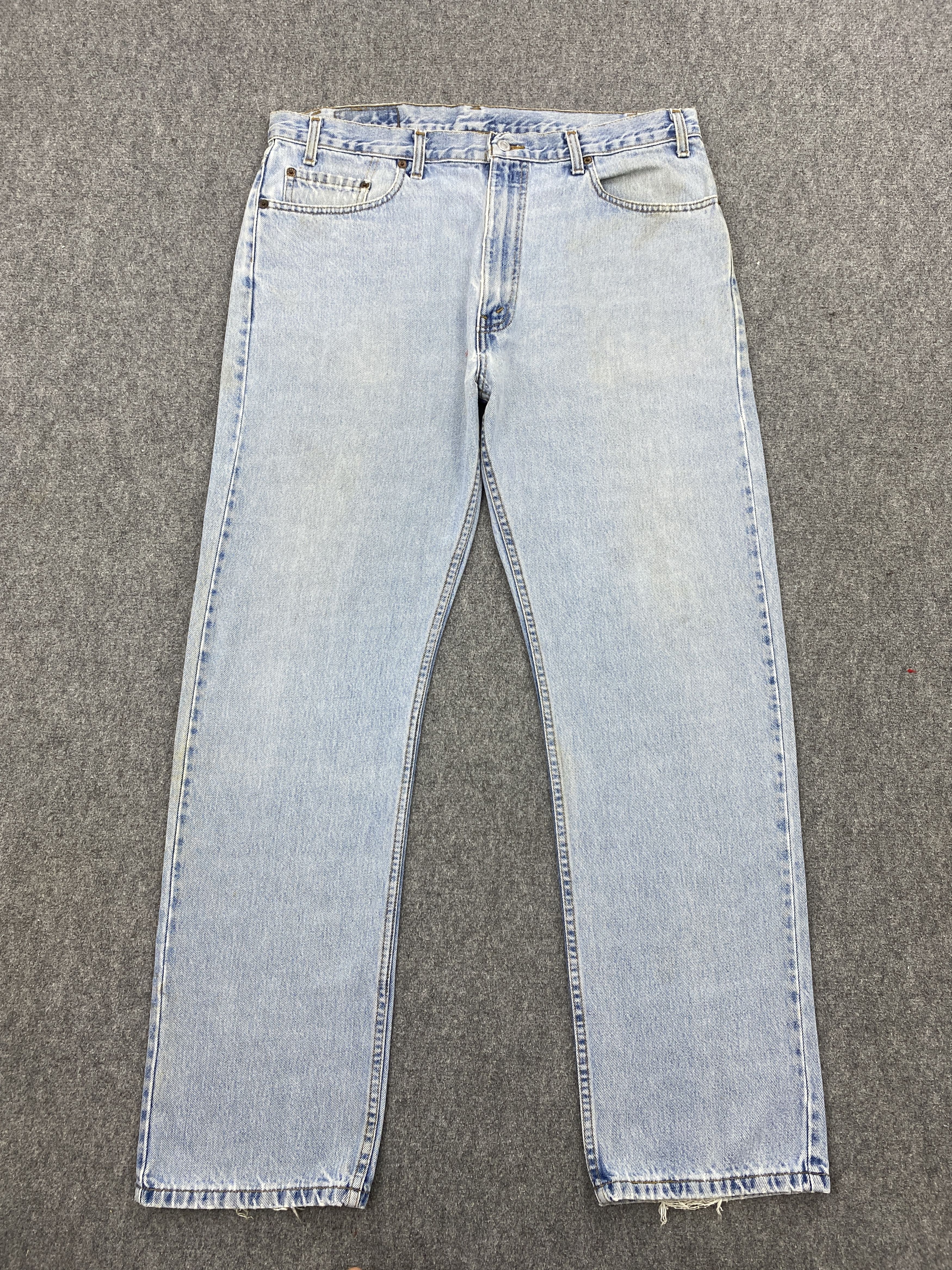 Levi's × Vintage Light Washed Vintage 90s Levi's 505 Denim Jeans Size US 37 - 1 Thumbnail
