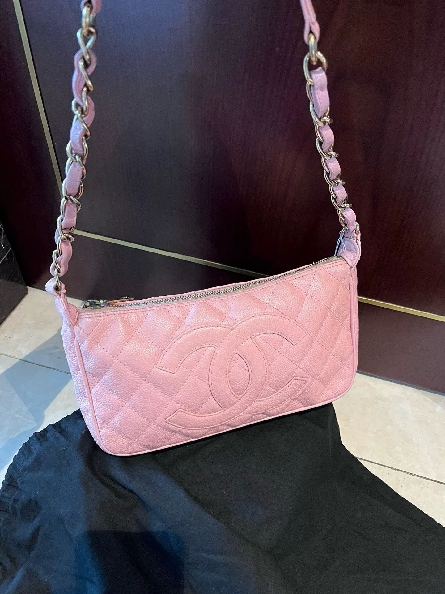 Chanel Pre-loved Bag Very good condition Size ONE SIZE - 1 Thumbnail