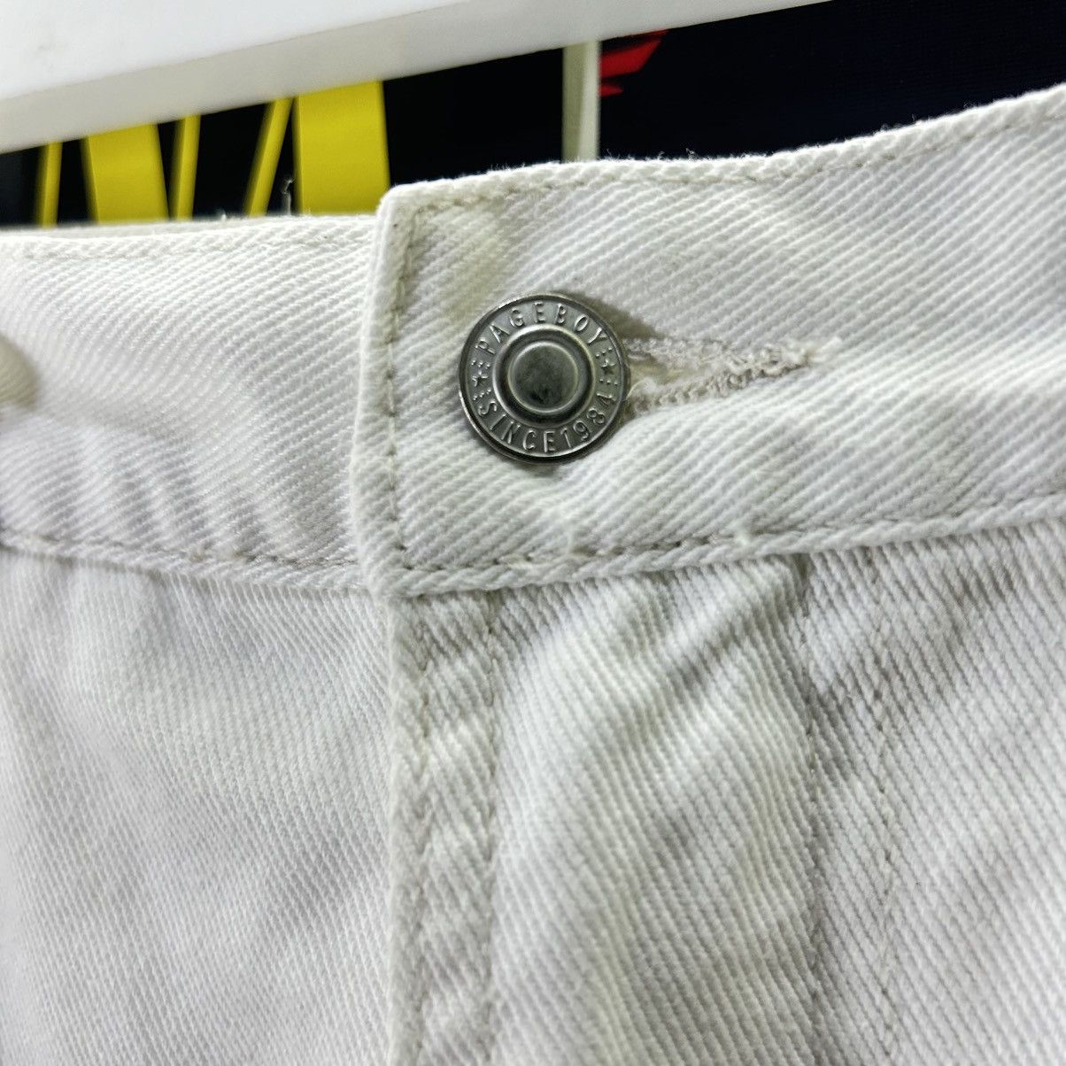 Designer Vintage Alicia Pageboy Denim White Skirt Size 27" / US 4 / IT 40 - 5 Thumbnail