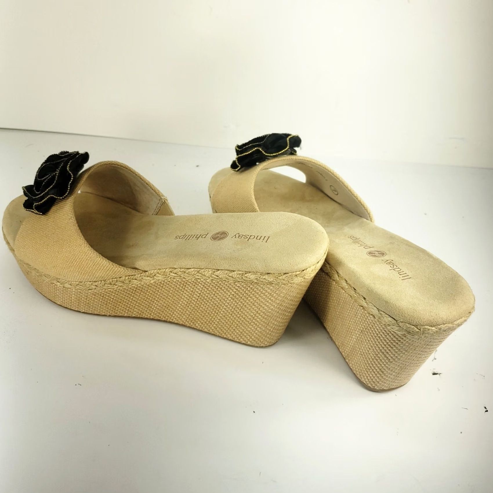 Vintage Lindsay Phillips Wedge Heel Sandals Interchangeable Flower Snaps Womens Sandal 7 Beige Floral Rhinestone Slip On Size US 7 / IT 37 - 5 Thumbnail