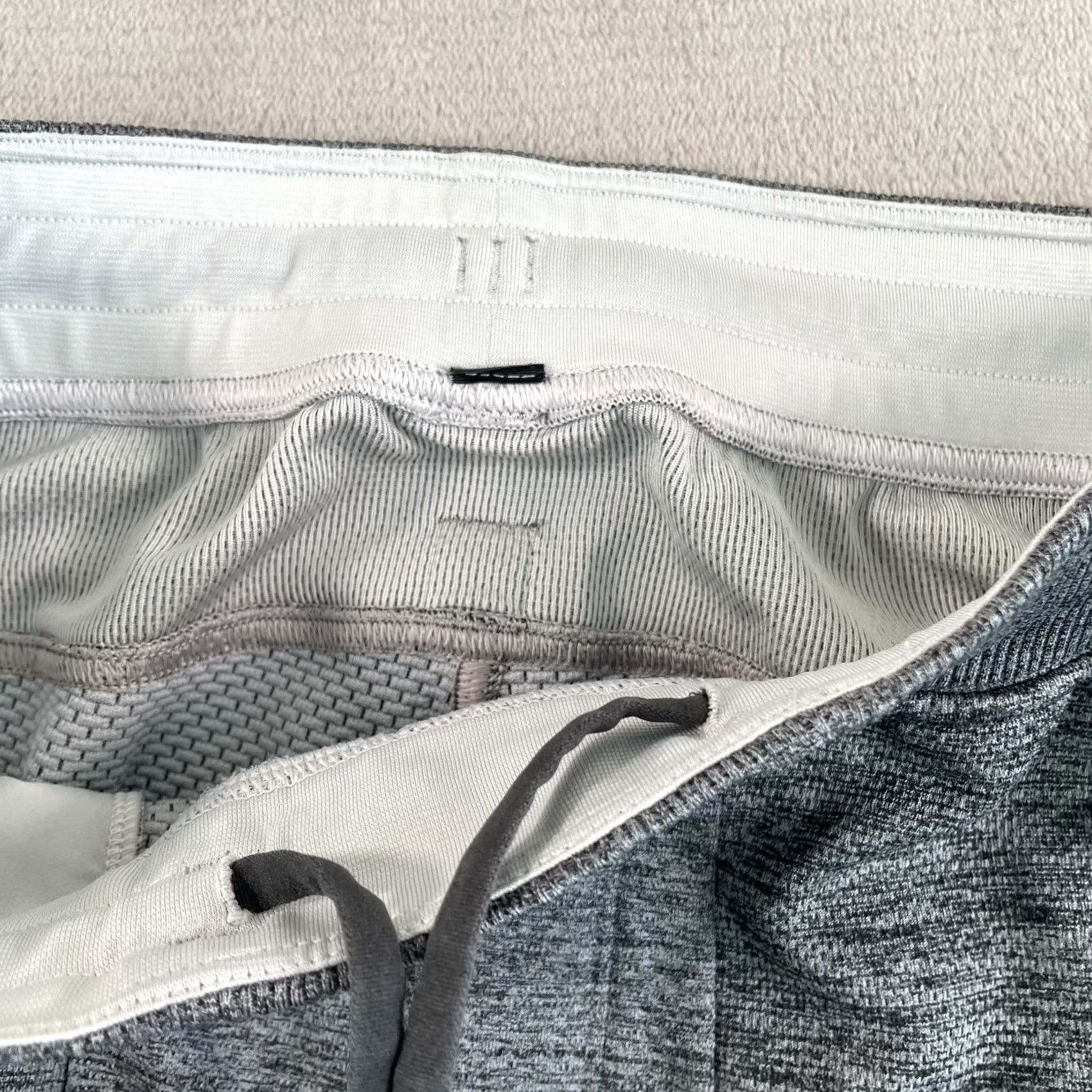 Lululemon Lululemon Textured Tech Pants Men Small Heather Black Grey Tapered Fit Jogger Gym Drawstring Pockets Zip Pocket Inseam 29 Inseam Athletic Modern Size US 29 - 3 Thumbnail