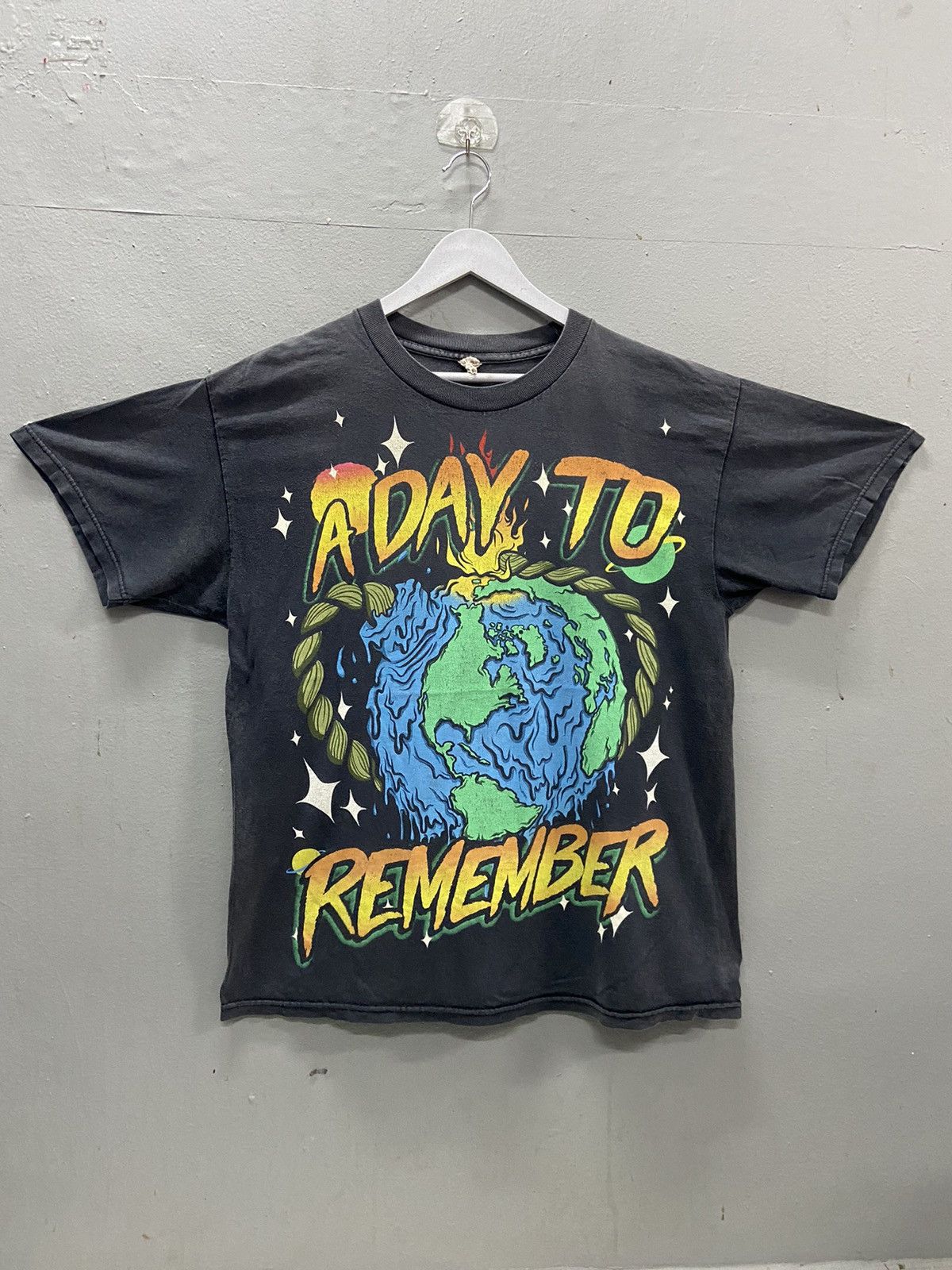 Vintage VINTAGE A DAY TO REMEMBER TEE SHIRT Size US L / EU 52-54 / 3 - 1 Thumbnail
