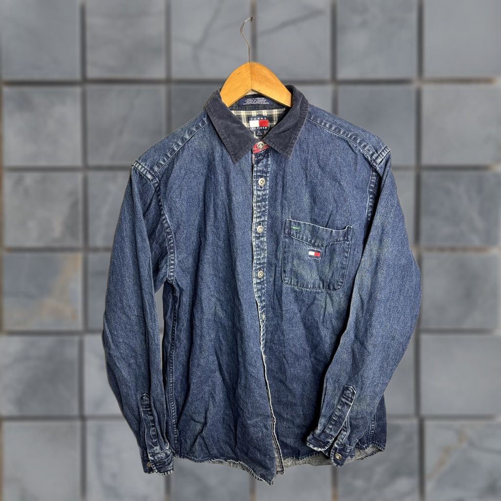 Tommy Hilfiger Tommy Hilfiger Shirt Mens XL Blue Denim Button-Up Corduroy Collar 90s Shirt Mens XL Blue Denim Button-Up Corduroy Collar 90s Size US XL / EU 56 / 4 - 1 Thumbnail