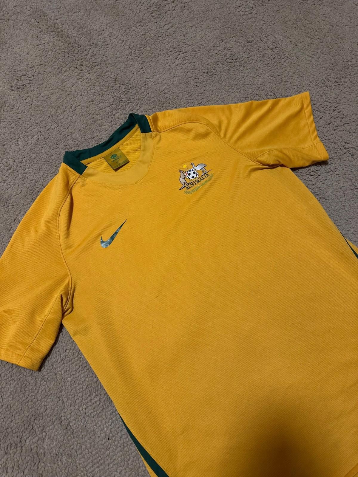 Nike AUSTRALIA 2008 2009 HOME FOOTBALL SHIRT SOCCER JERSEY NIKE Size US L / EU 52-54 / 3 - 3 Thumbnail
