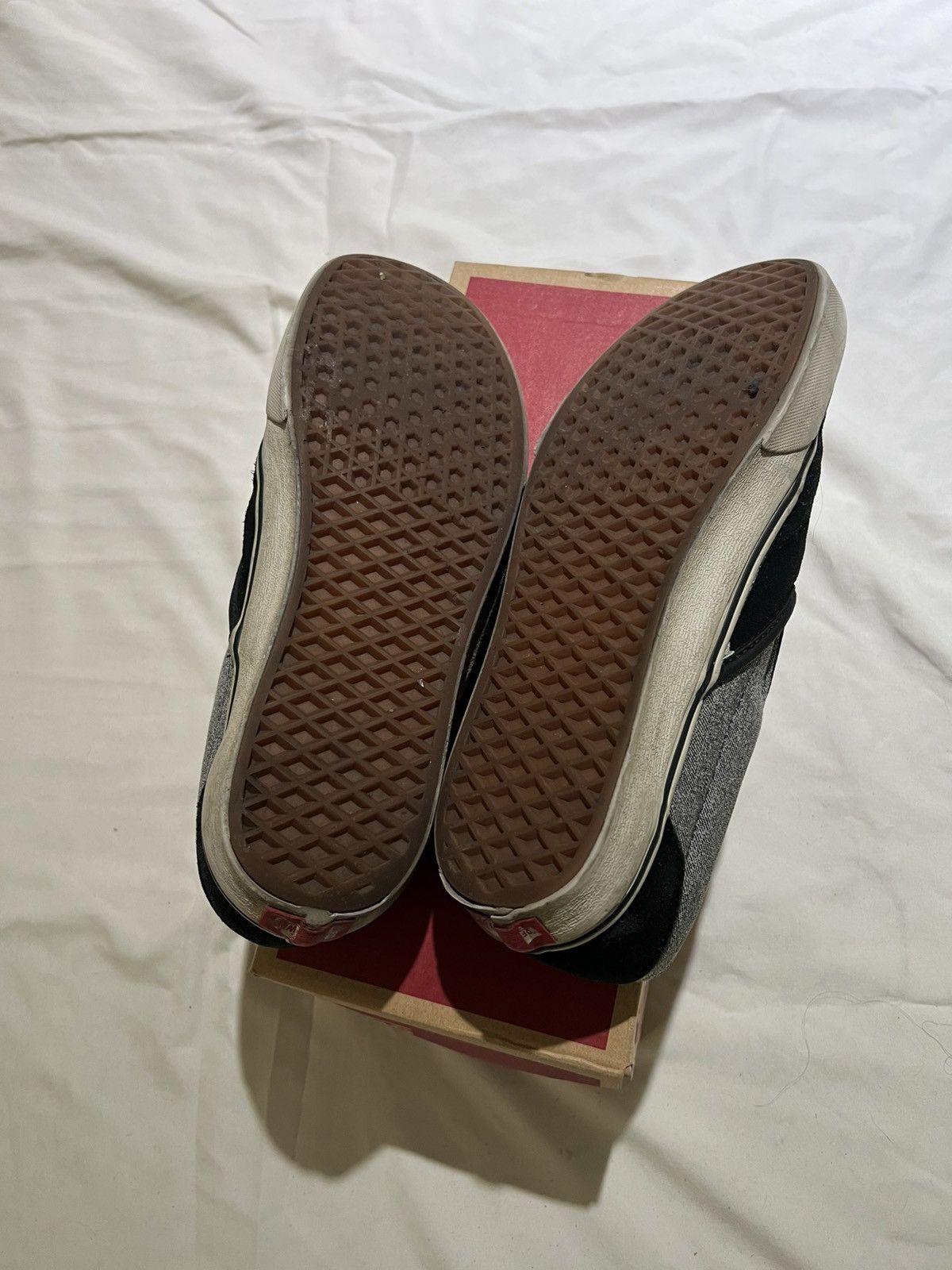 Vans Vans Classic Slip On Suede Size US 10.5 / EU 43-44 - 7 Thumbnail