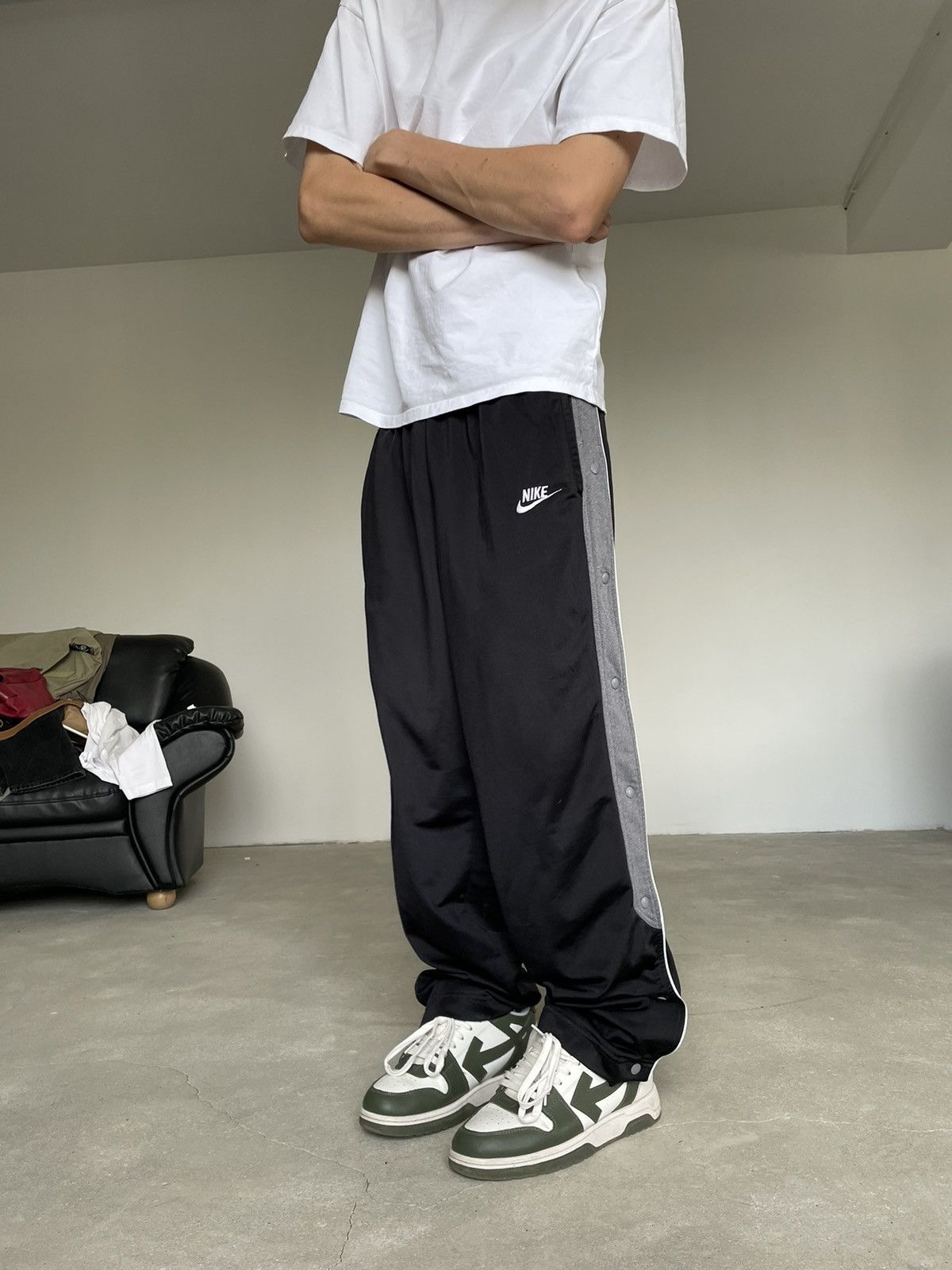Nike × Vintage Vintage Nike track pants sweatpants buggy Size US 33 - 3 Thumbnail