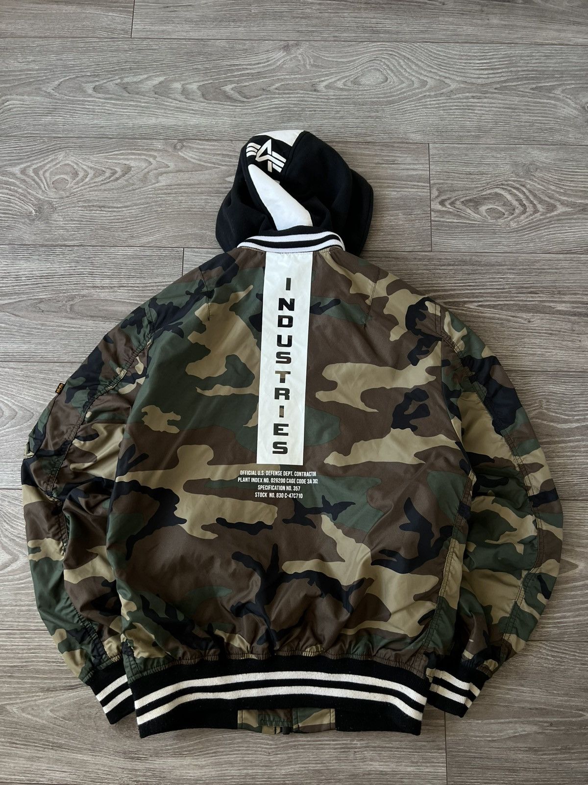 Alpha Industries Alpha Industries Camo Over Logo Printed MA1 Flying Jacket Size US M / EU 48-50 / 2 - 16 Thumbnail