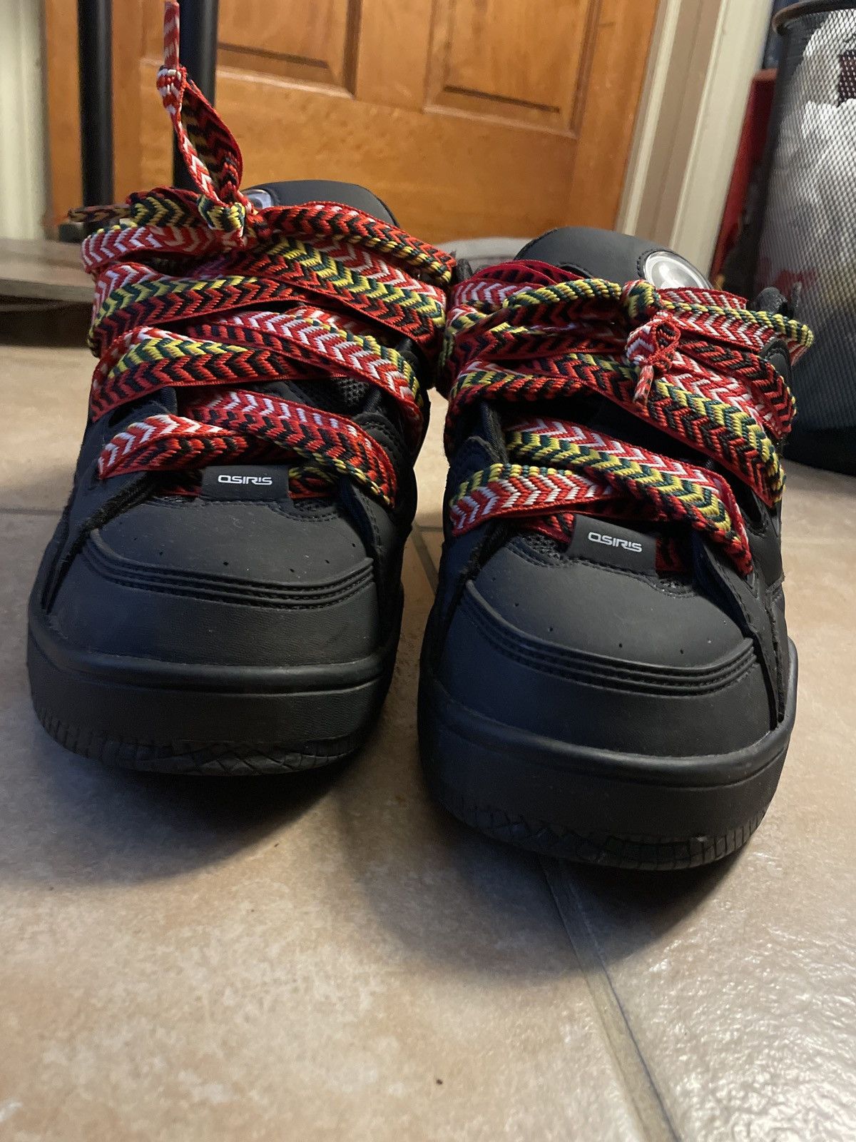 Osiris Osiris d3 with multi color laces Size US 10.5 / EU 43-44 - 1 Thumbnail