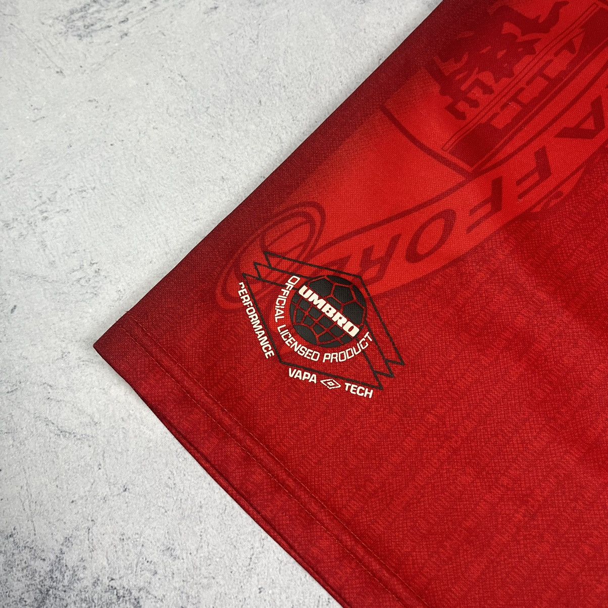 Umbro Vintage Umbro Manchester United Sharp home jersey 1996/98 Size US S / EU 44-46 / 1 - 5 Thumbnail