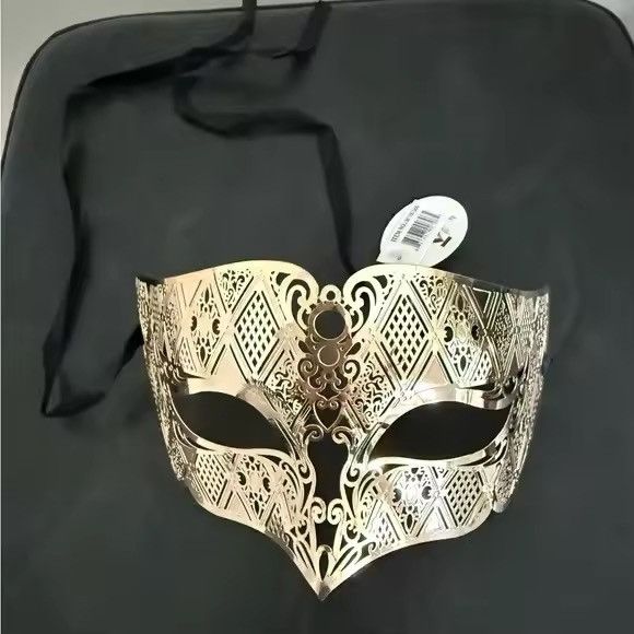 Other Elegant Gold Filigree Women's Masquerade Mask Size ONE SIZE - 2 Thumbnail