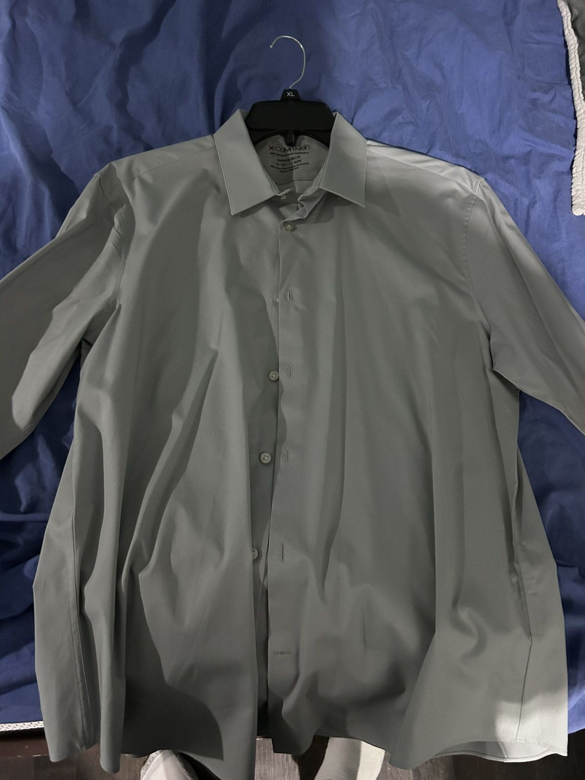 Calvin Klein Calvin Klein Slim Fit Dress Shirt – Solid Light Gray Size US XL / EU 56 / 4 - 2 Thumbnail