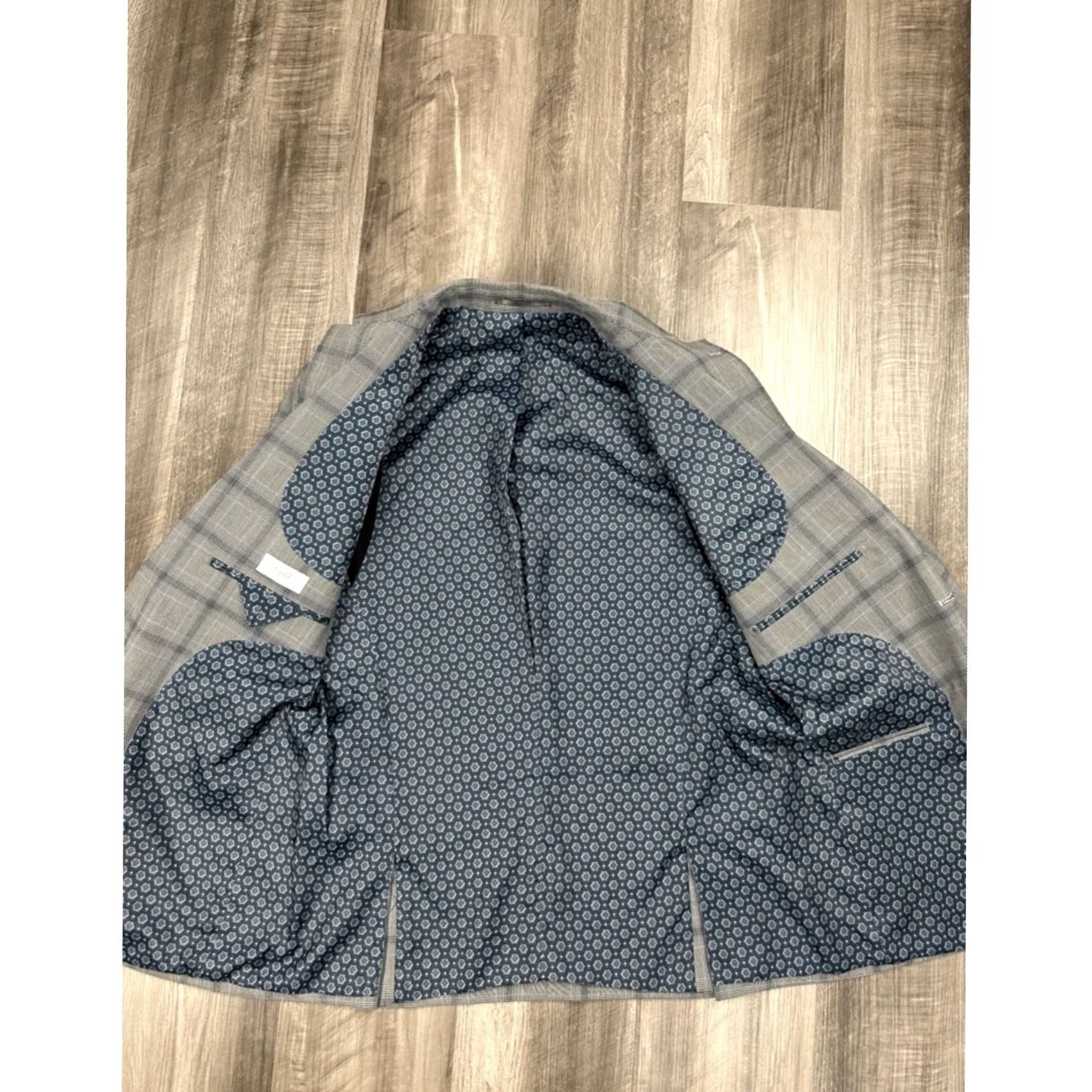 Avenue NHP Saks Fifth Avenue Plaid Athletic Performance Suit - 40R Suit Men Gray 2 Piece Regular Classic 90s Size 40R - 6 Thumbnail