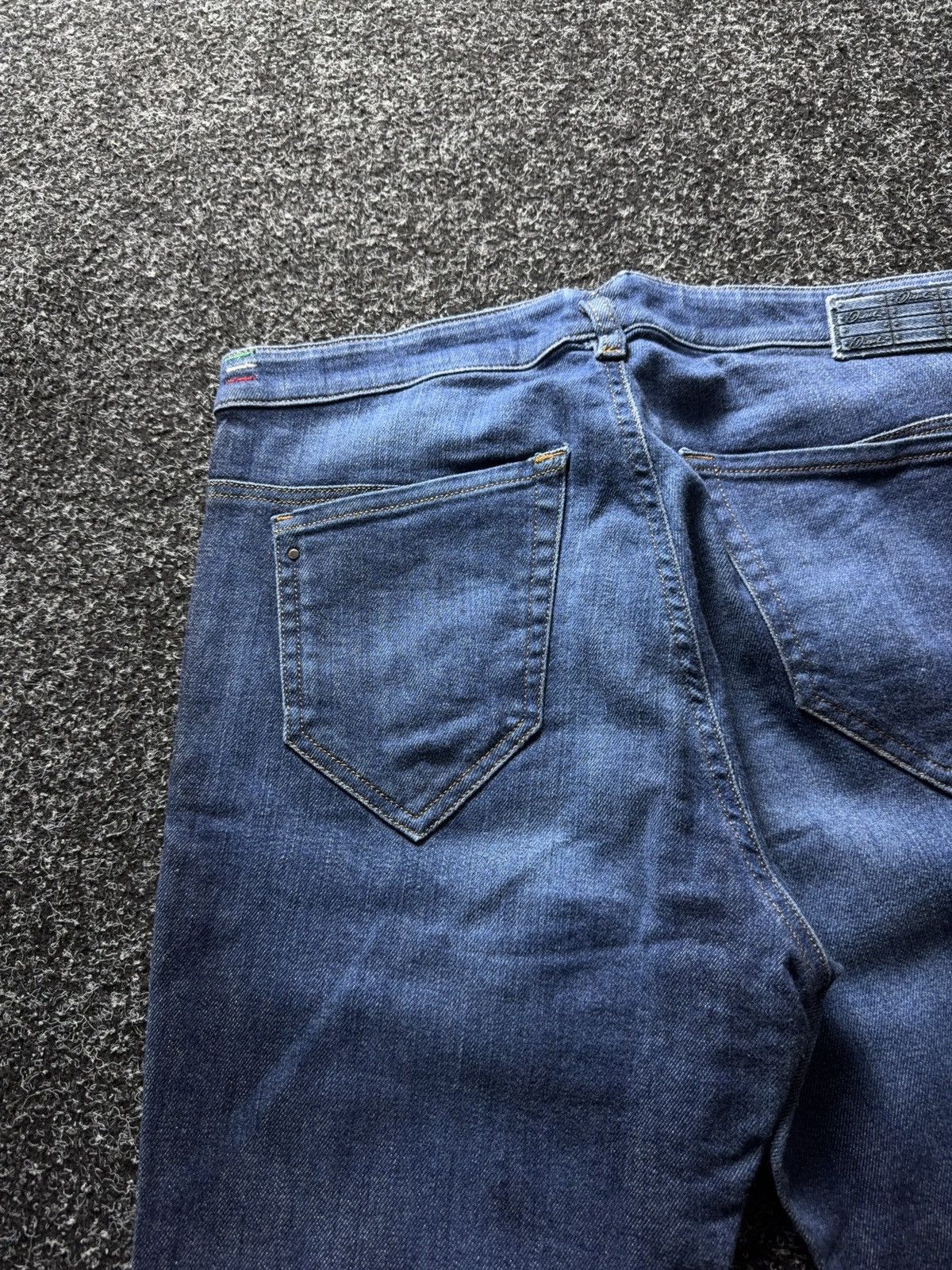 Diesel Luxury 00s Y2K Diesel Chinelle Regular Slim Tapered Jeans Size 30" / US 8 / IT 44 - 19 Thumbnail