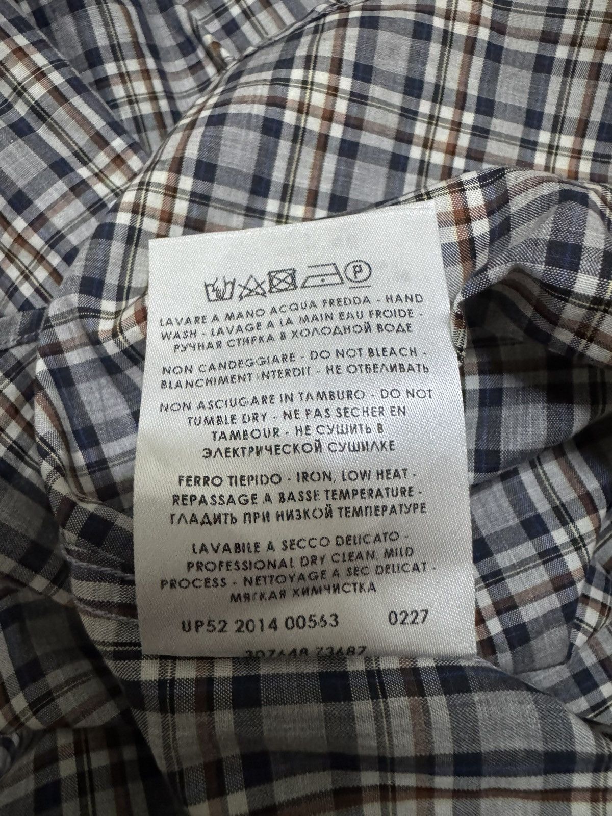 Gucci Gucci men's long-sleeve button-down shirt plaid or checked Size US M / EU 48-50 / 2 - 14 Thumbnail