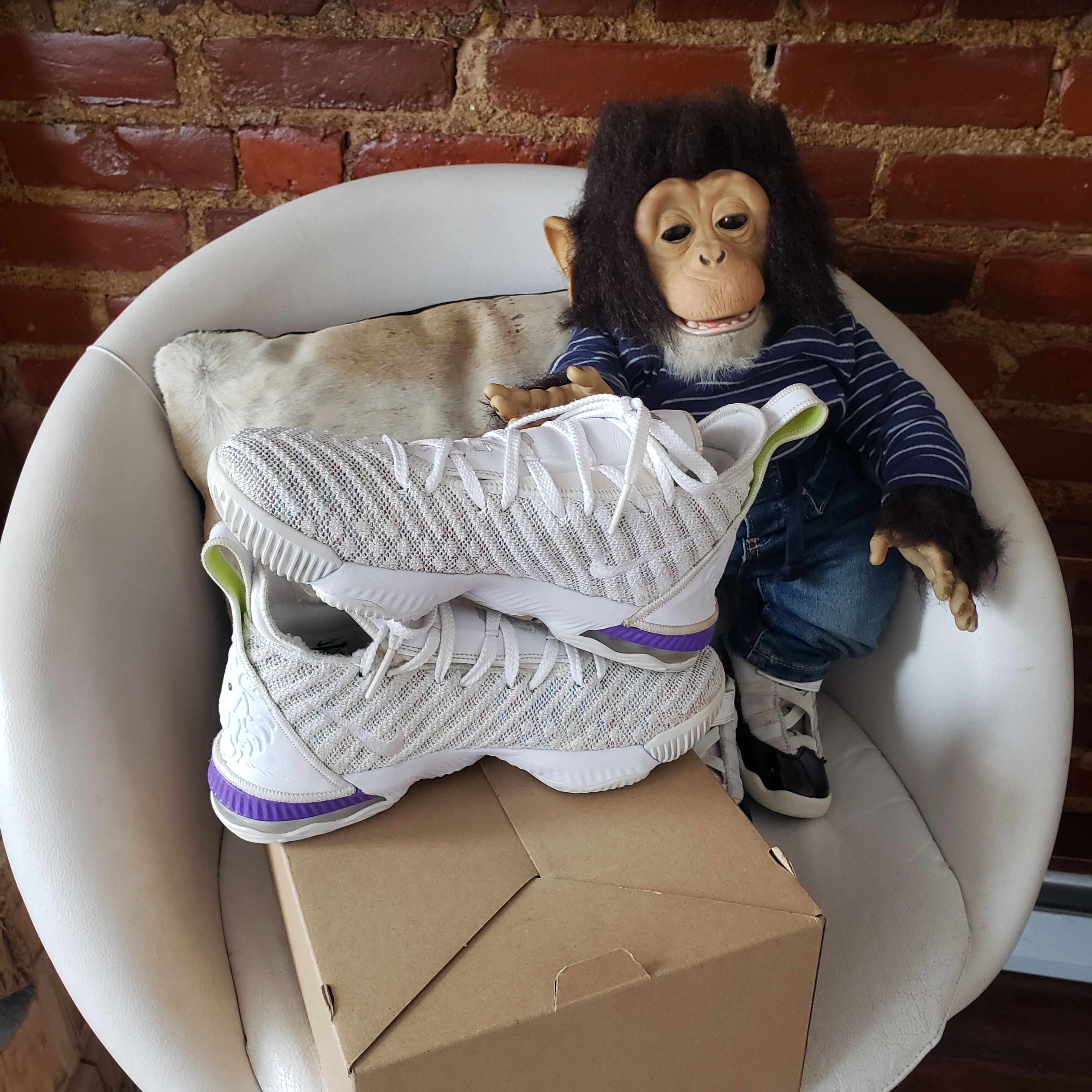 Nike Nike Lebron 16 Sneakers Size US 5.5 / EU 38 - 3 Thumbnail