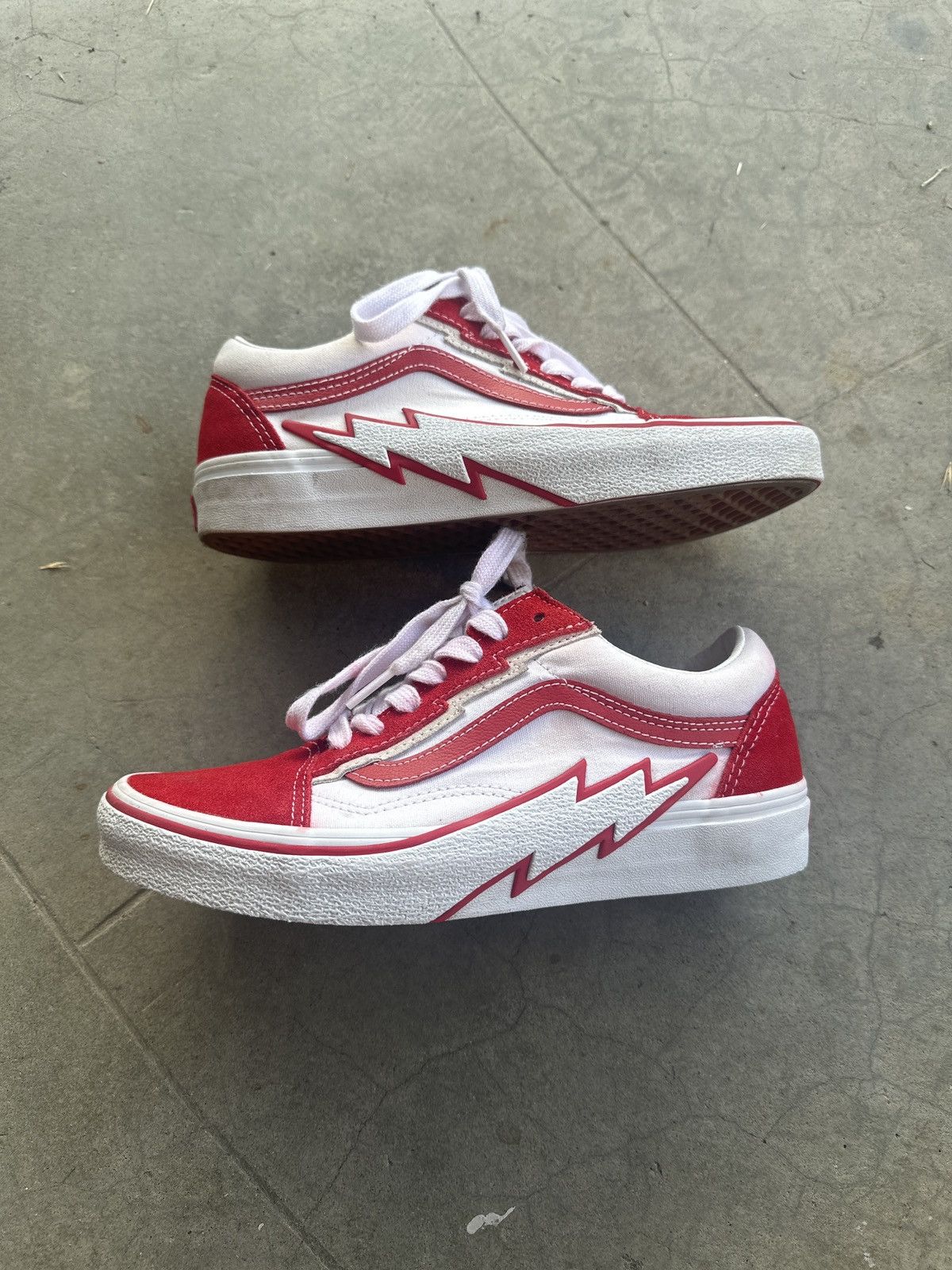 Lightning vans red sale