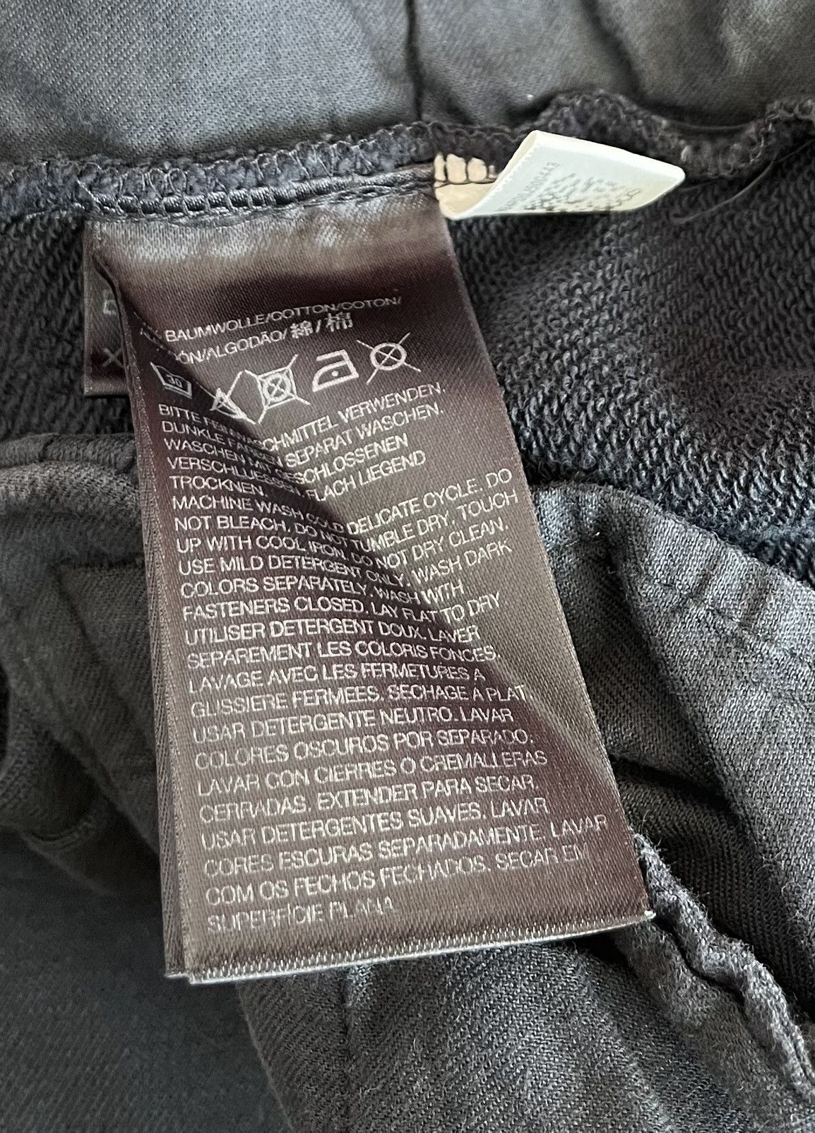 Yohji Yamamoto TAX FREE 🇺🇸 Yohji yamamoto y-3 relaxed sweat trousers Size US 28 / EU 44 - 6 Thumbnail