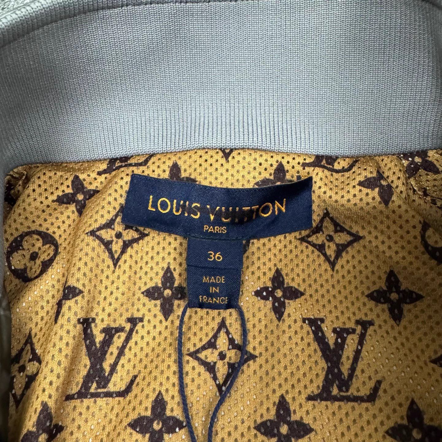 Louis Vuitton LV metallic silver allover logo jkt 36 new tags Size US S / EU 44-46 / 1 - 6 Thumbnail