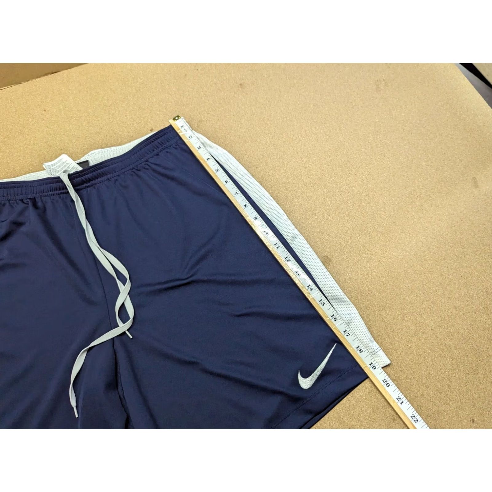 Nike Nike Brighton Hove Albion Football Shorts Mens XL 2017 Training Drawstring Blue Nylon Polyester Athletic Quick Dry Vintage Size US 36 / EU 52 - 5 Thumbnail