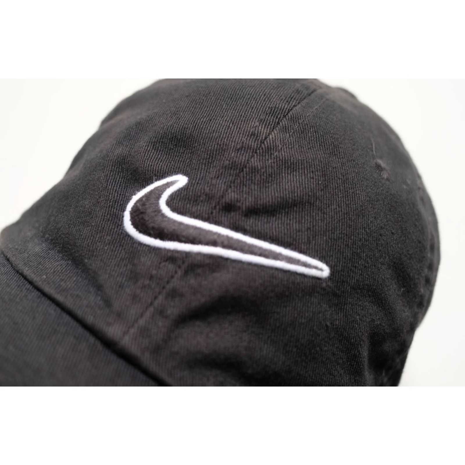 Nike VINTAGE Nike VTG Y2K RETRO BIG SWOOSH BASEBALL ACTIVE BLACK HAT ADJUSTABLE ONE SIZE 2021 Mens Size ONE SIZE - 4 Thumbnail
