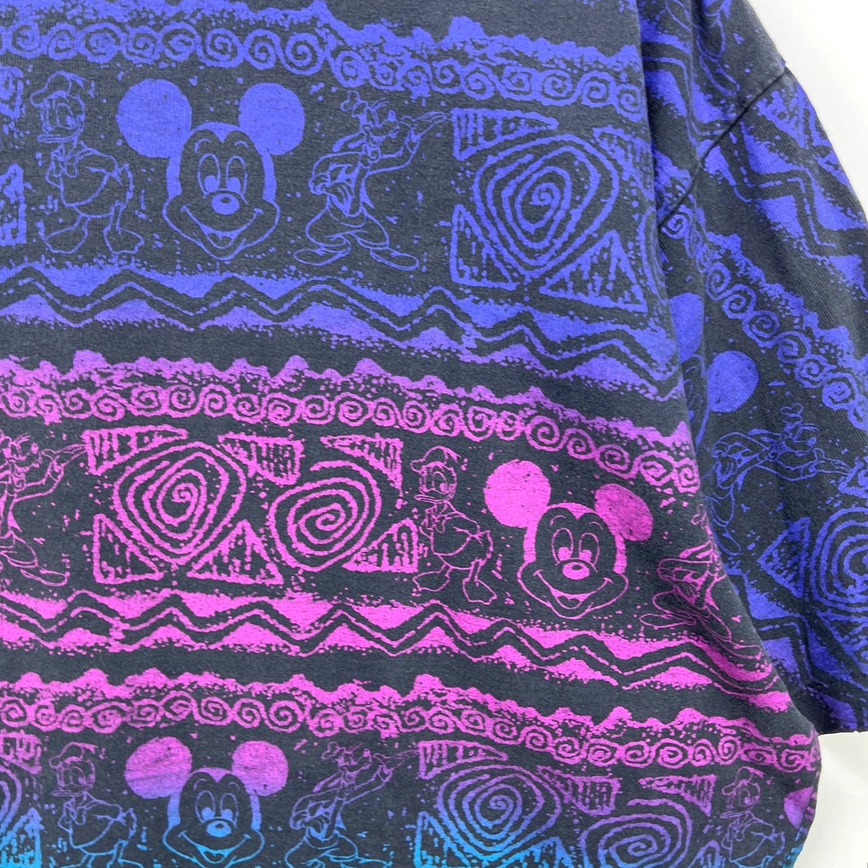 Disney VINTAGE Mickey Mouse All Over Print T-Shirt OSFA XL Black Short Sleeve Men’s Disney 90s Trippy Single Stitch Size US XL / EU 56 / 4 - 4 Thumbnail