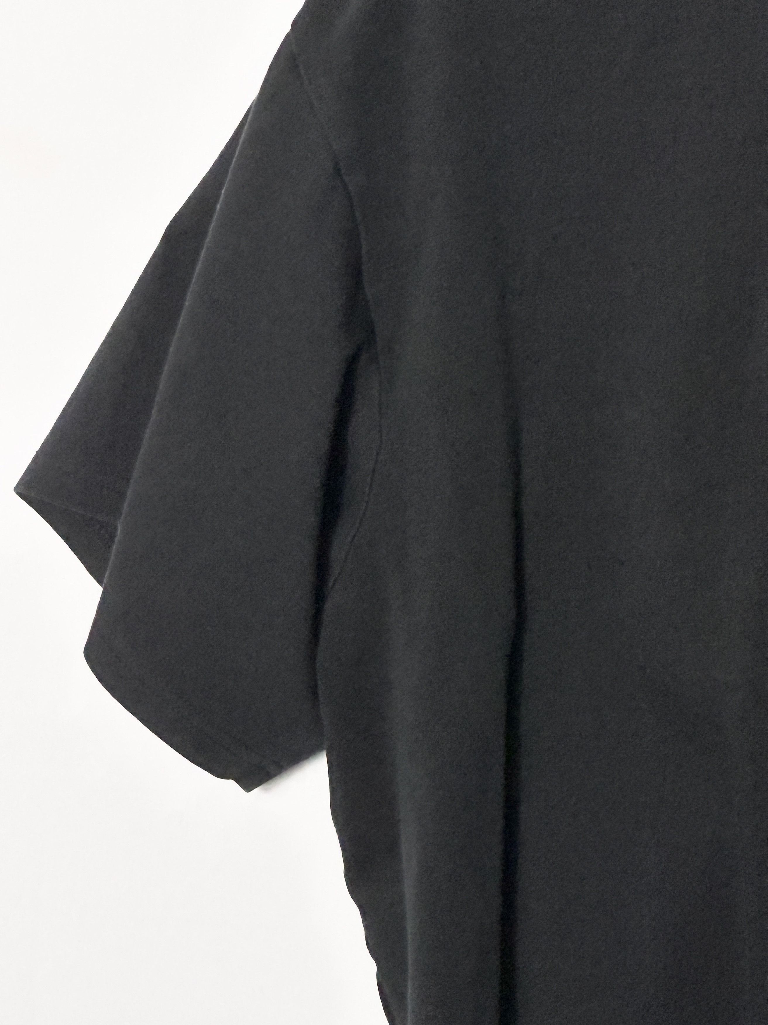 Japanese Brand Amorphia Logo XL Black Crop Top Size US L / EU 52-54 / 3 - 9 Thumbnail
