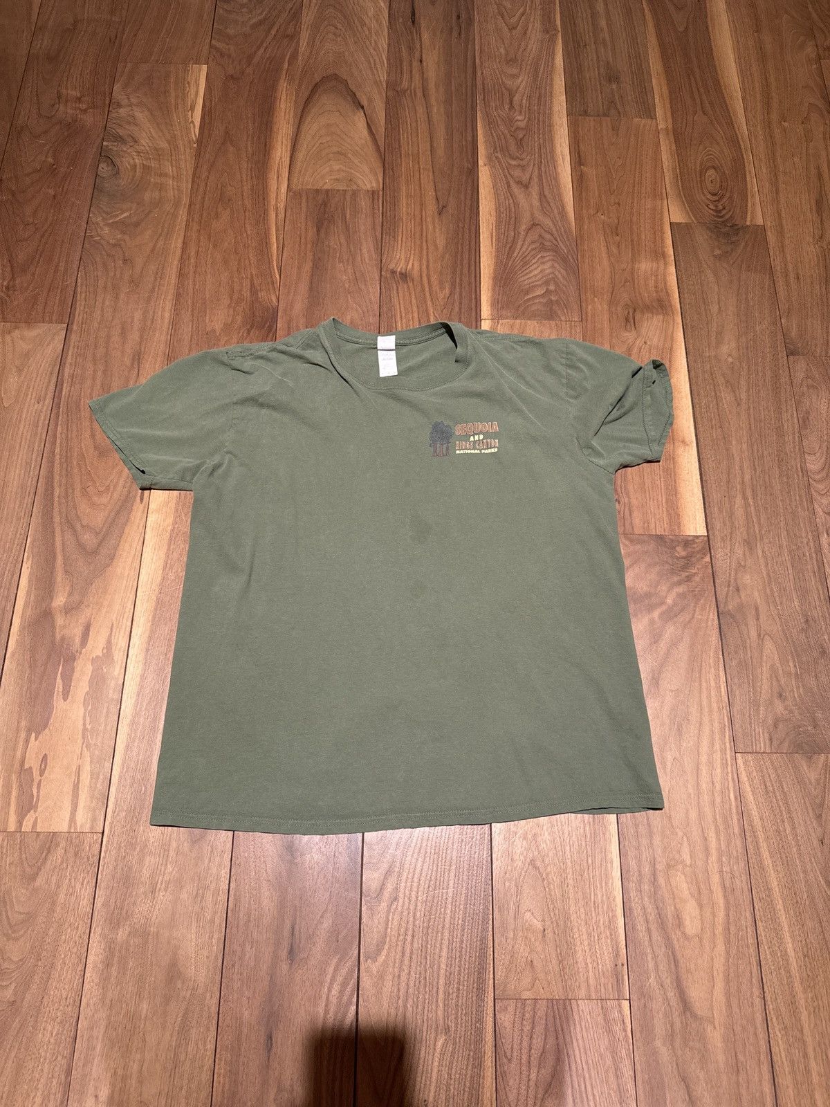 Vintage Sequoia and Kings Canyon National Parks Tee Size US XL / EU 56 / 4 - 1 Thumbnail