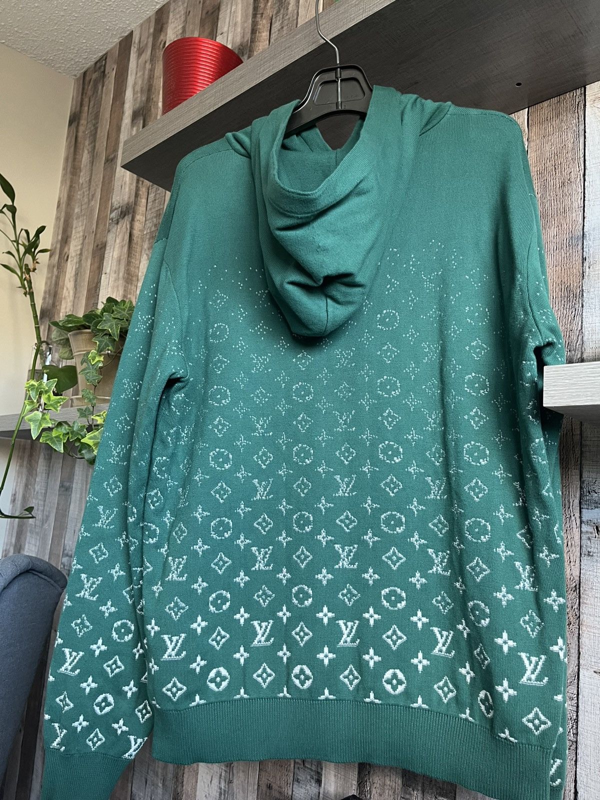 Louis Vuitton Louis Vuitton FW22 Monogram Gradient Knit Hoodie Green Size US M / EU 48-50 / 2 - 2 Thumbnail