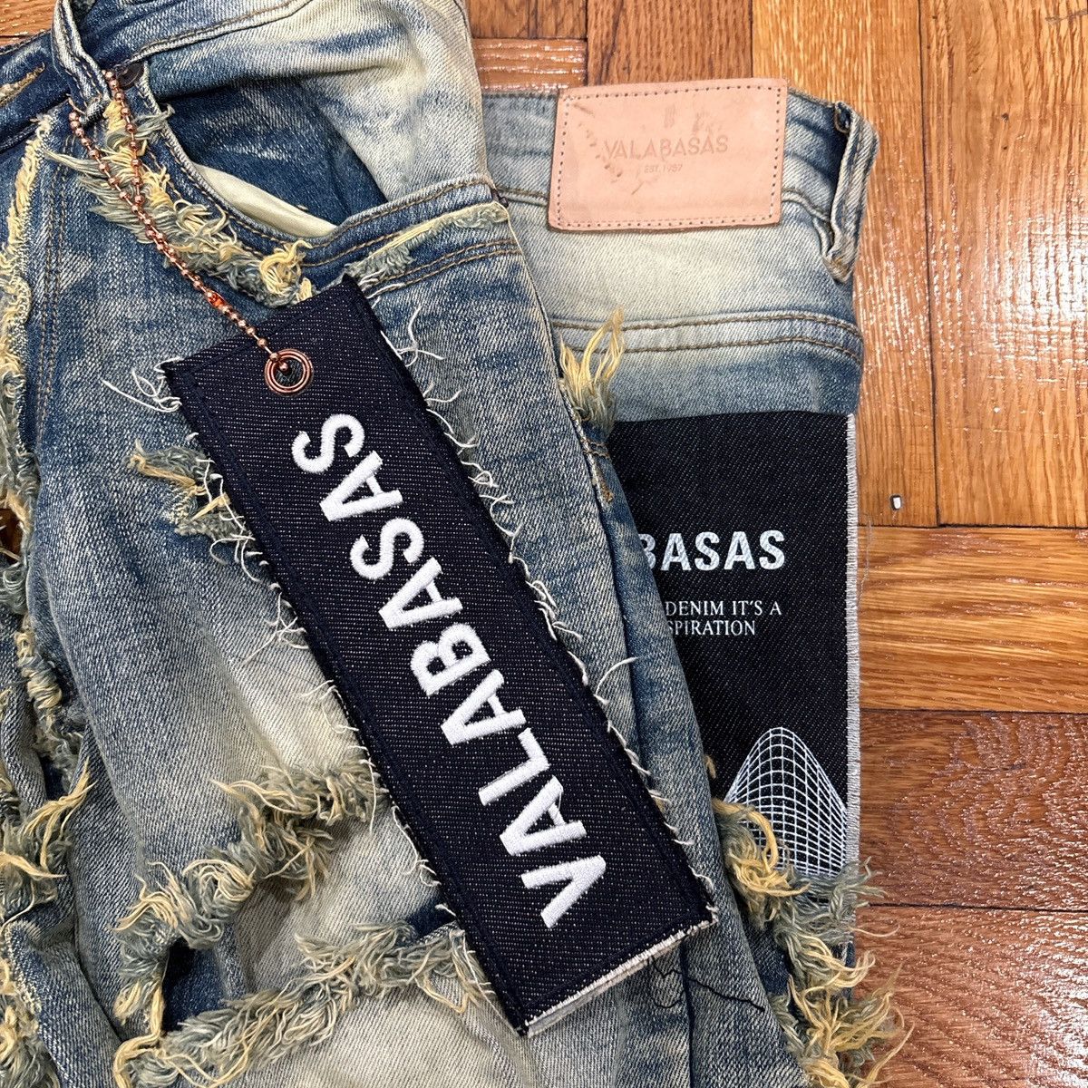 Valabasas "EYEORE” DARK VINTAGE WASH STACKED FLARE JEAN Size US 29 - 5 Thumbnail