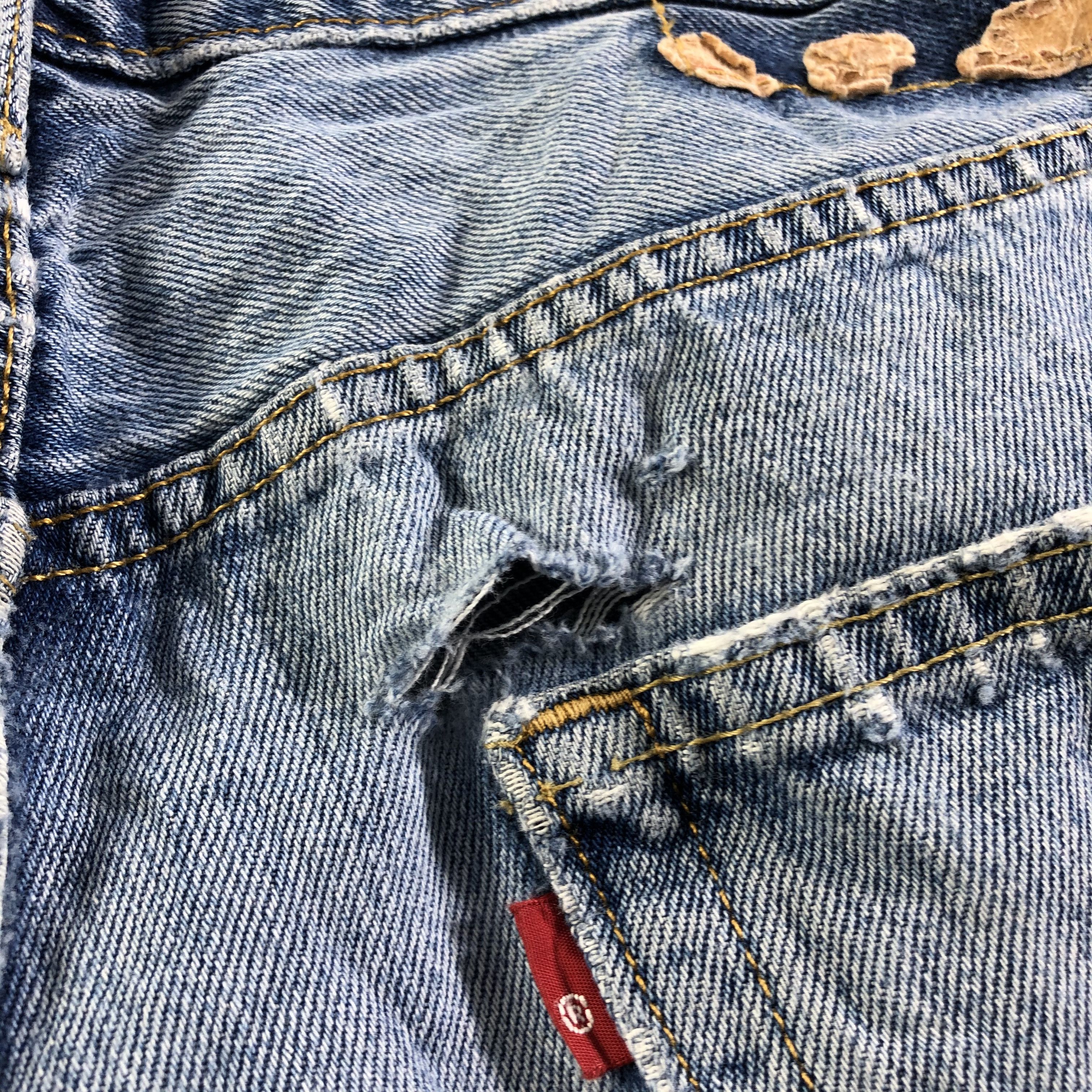 Levi's Vintage Blue Wash Levis Jeans-J4244 Size US 33 - 8 Thumbnail