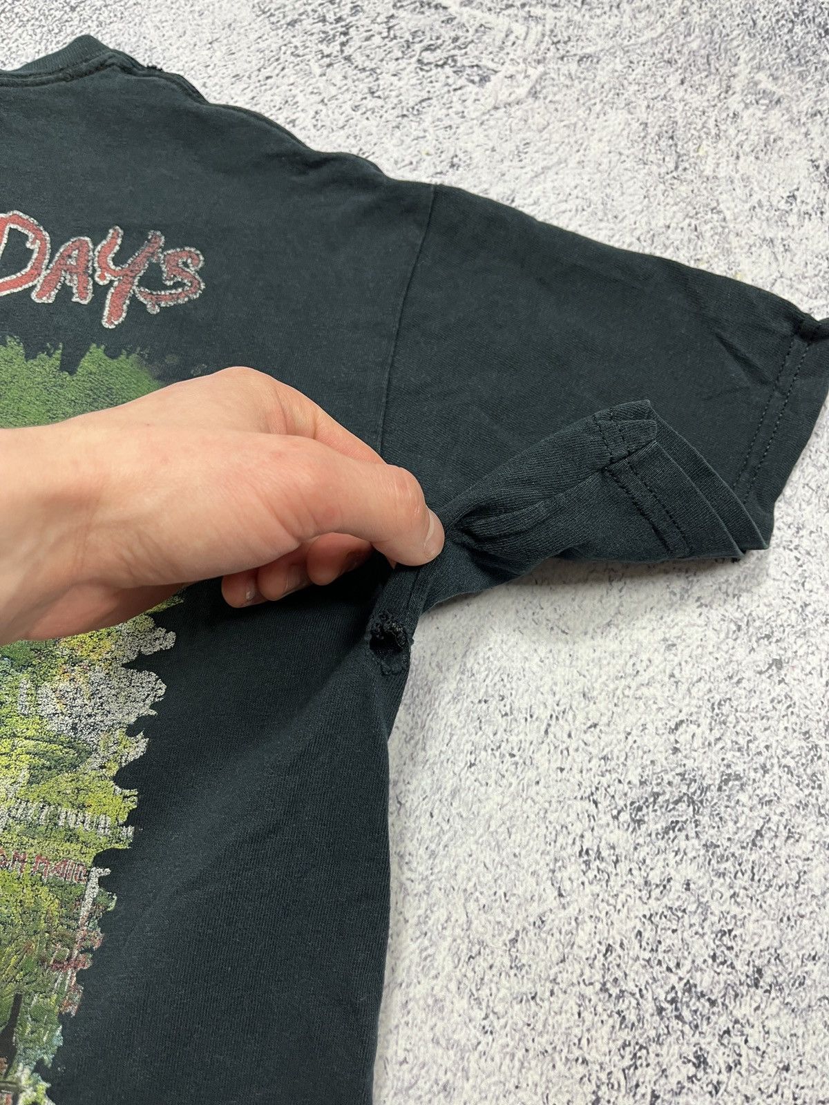 Band Tees × Iron Maiden × Vintage 2004 Vintage Iron Maiden "The Early Days" Rock Band Tee Size US M / EU 48-50 / 2 - 17 Thumbnail