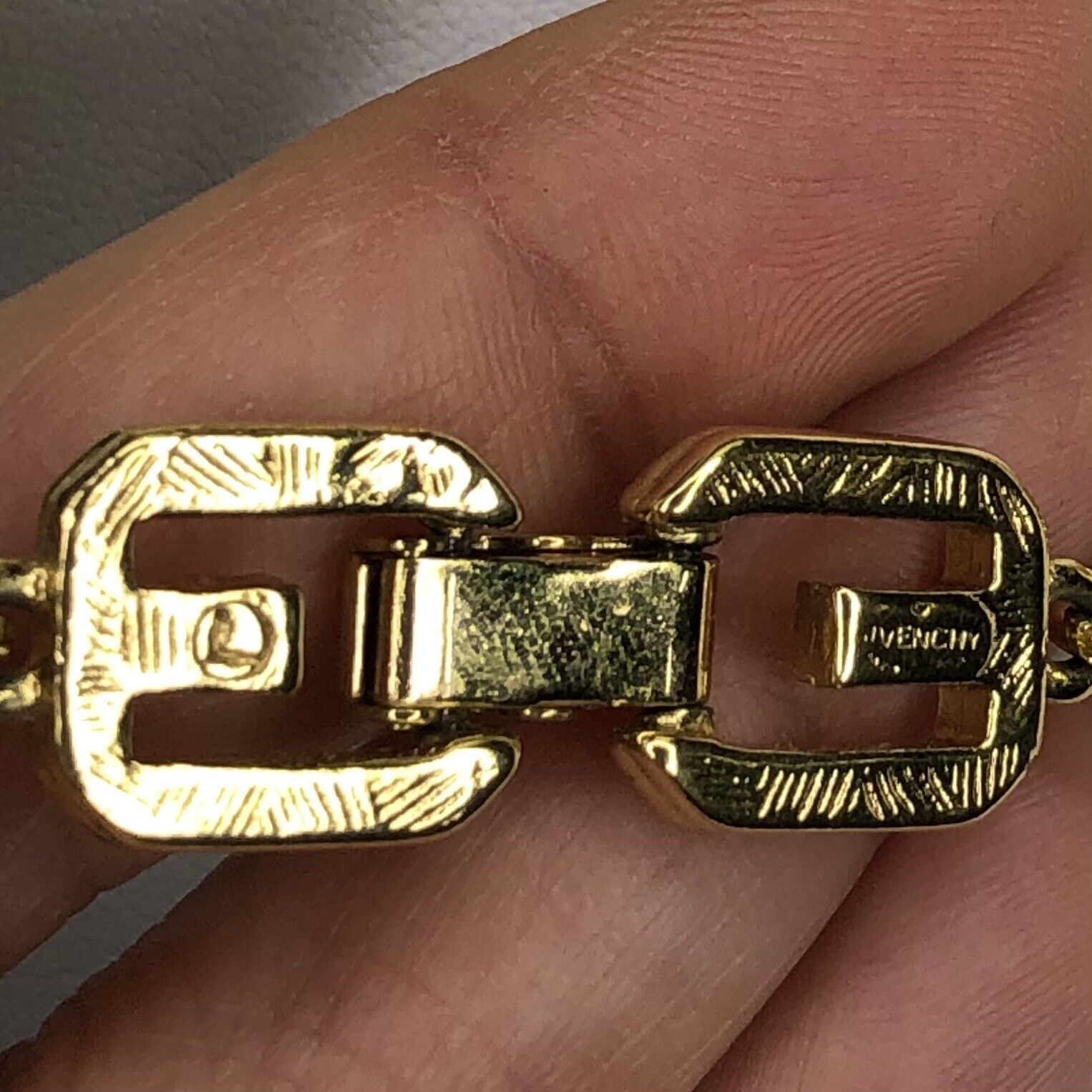 Givenchy Vtg 80s Heavy Chunky Givenchy Chain Necklace 31" Gold tone Size ONE SIZE - 12 Thumbnail