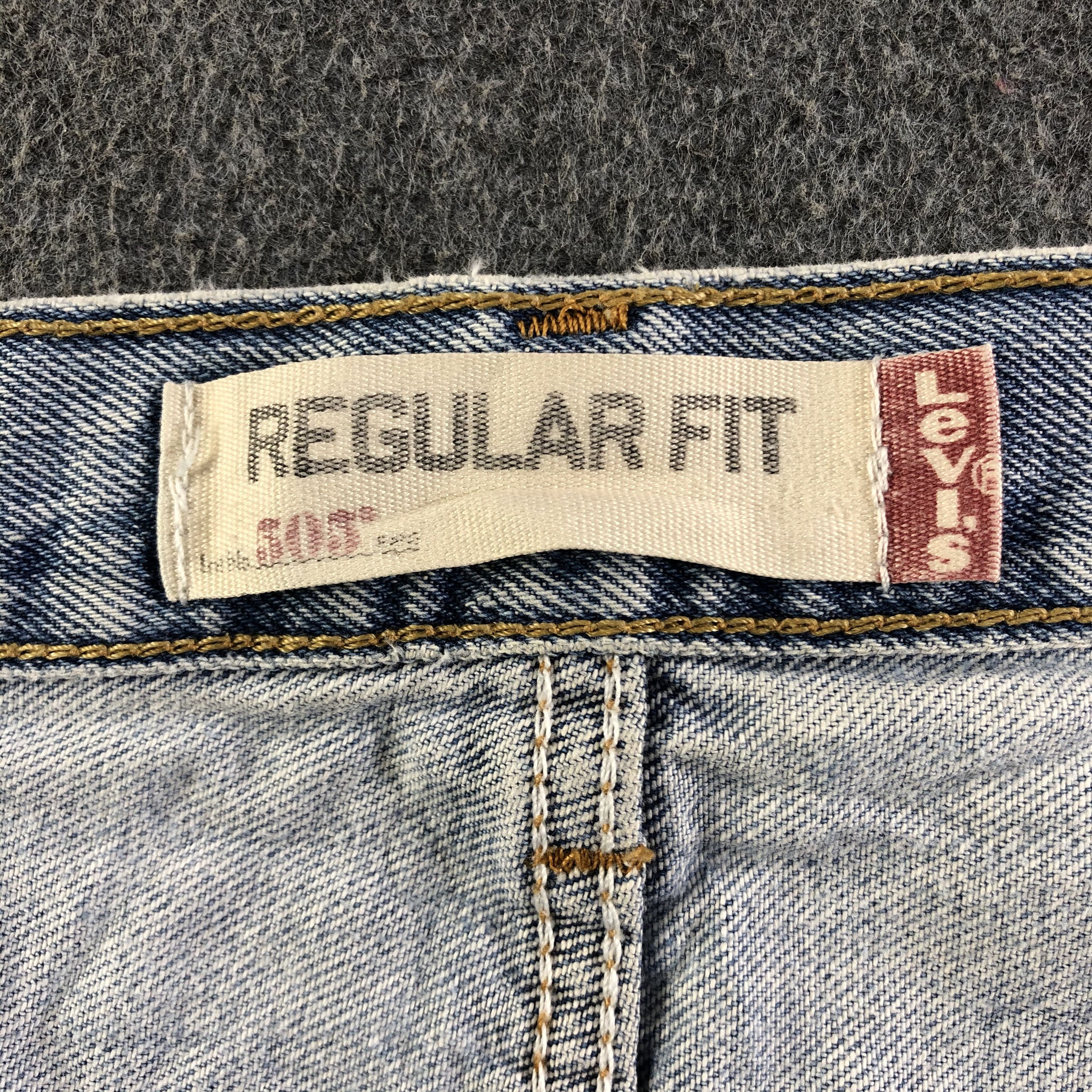 Levi's Vintage Light Wash Levis 505 Jeans-J3009 Size US 35 - 10 Thumbnail