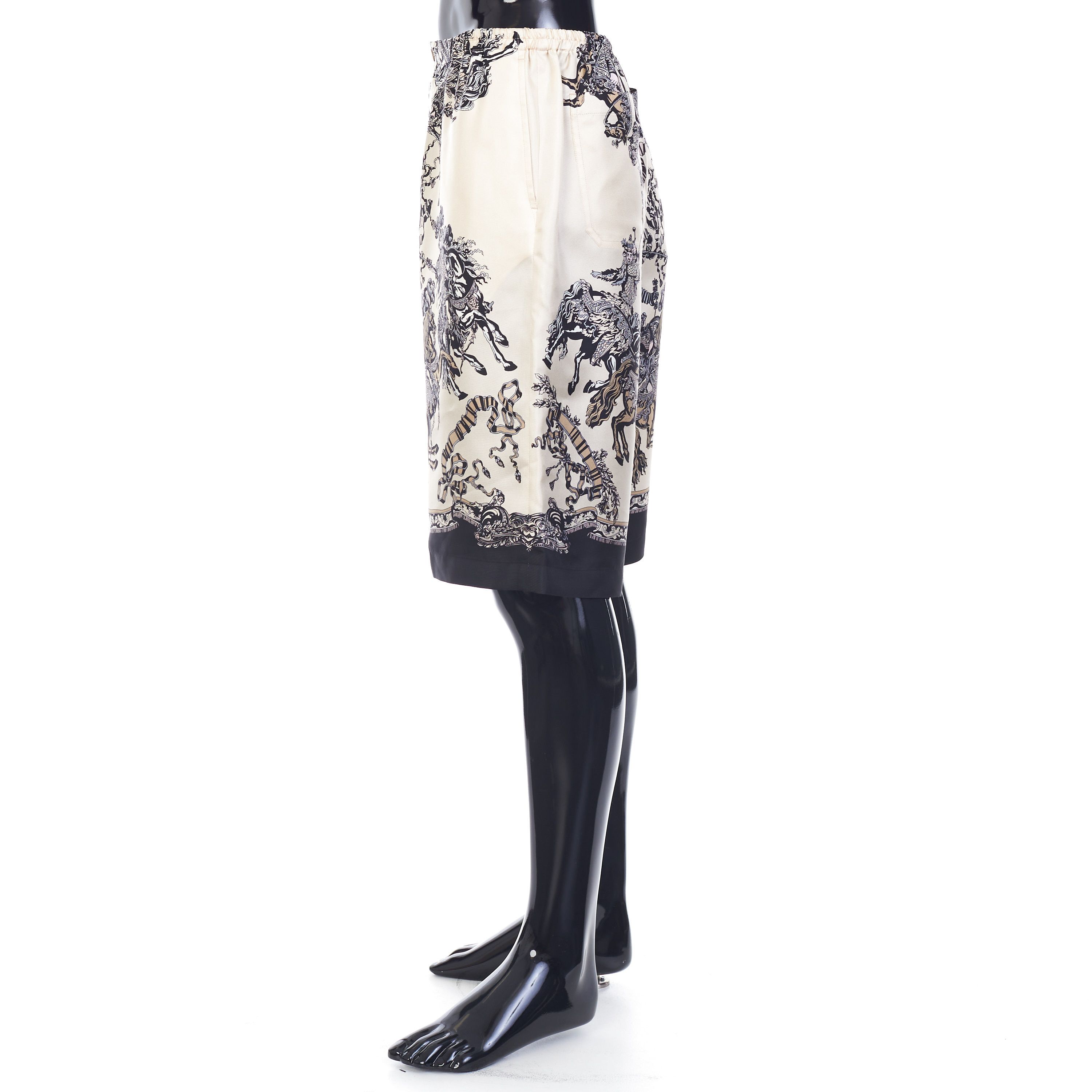 Gucci Silk Short With Roi Soleil Print In Ivory And Black Size US 34 / EU 50 - 3 Thumbnail