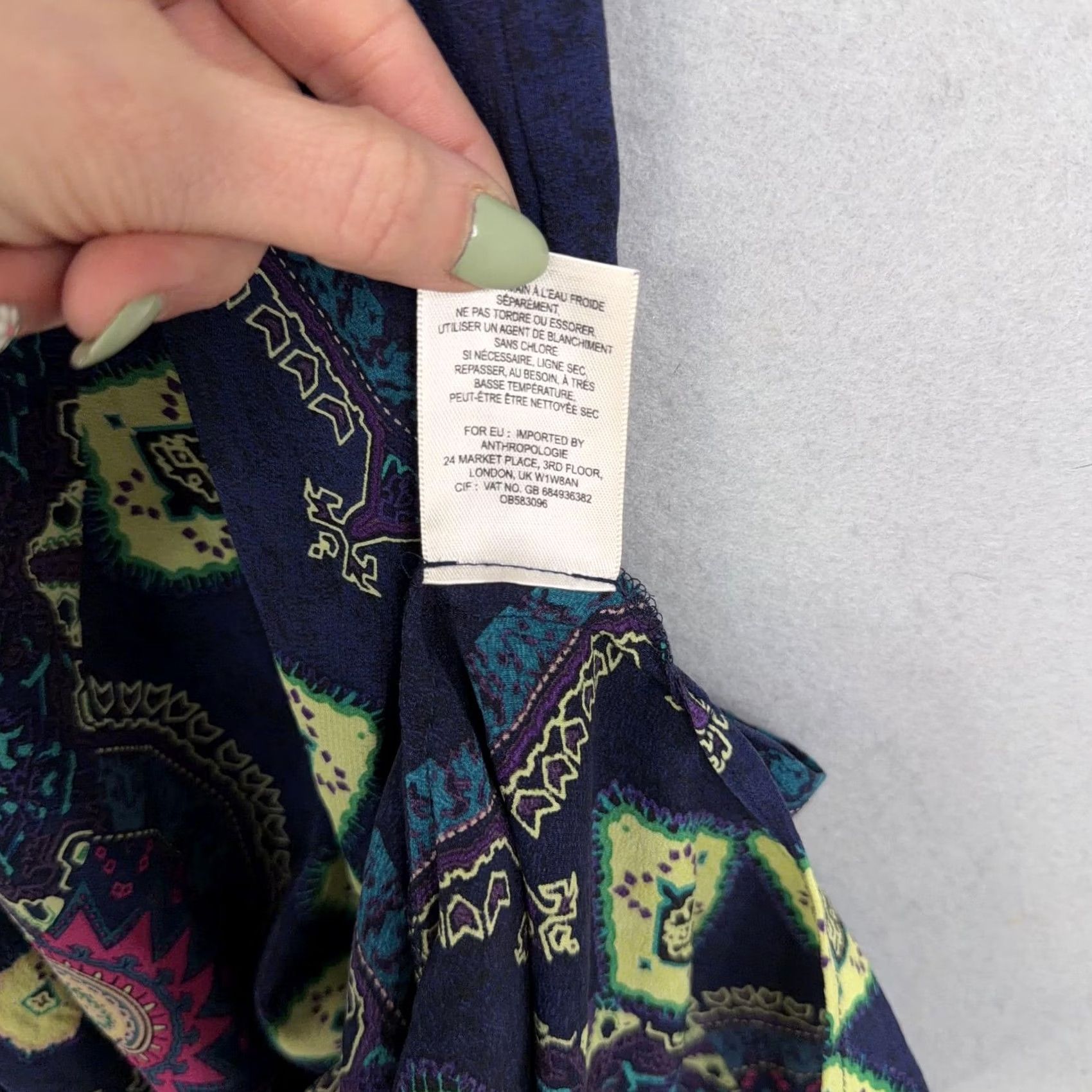 Vintage Maeve Dress Ws Small Blue Geometric Medallion Silk V Neck Shift Short Cap Sleeve Casual Size 28" / US 6 / IT 42 - 6 Thumbnail