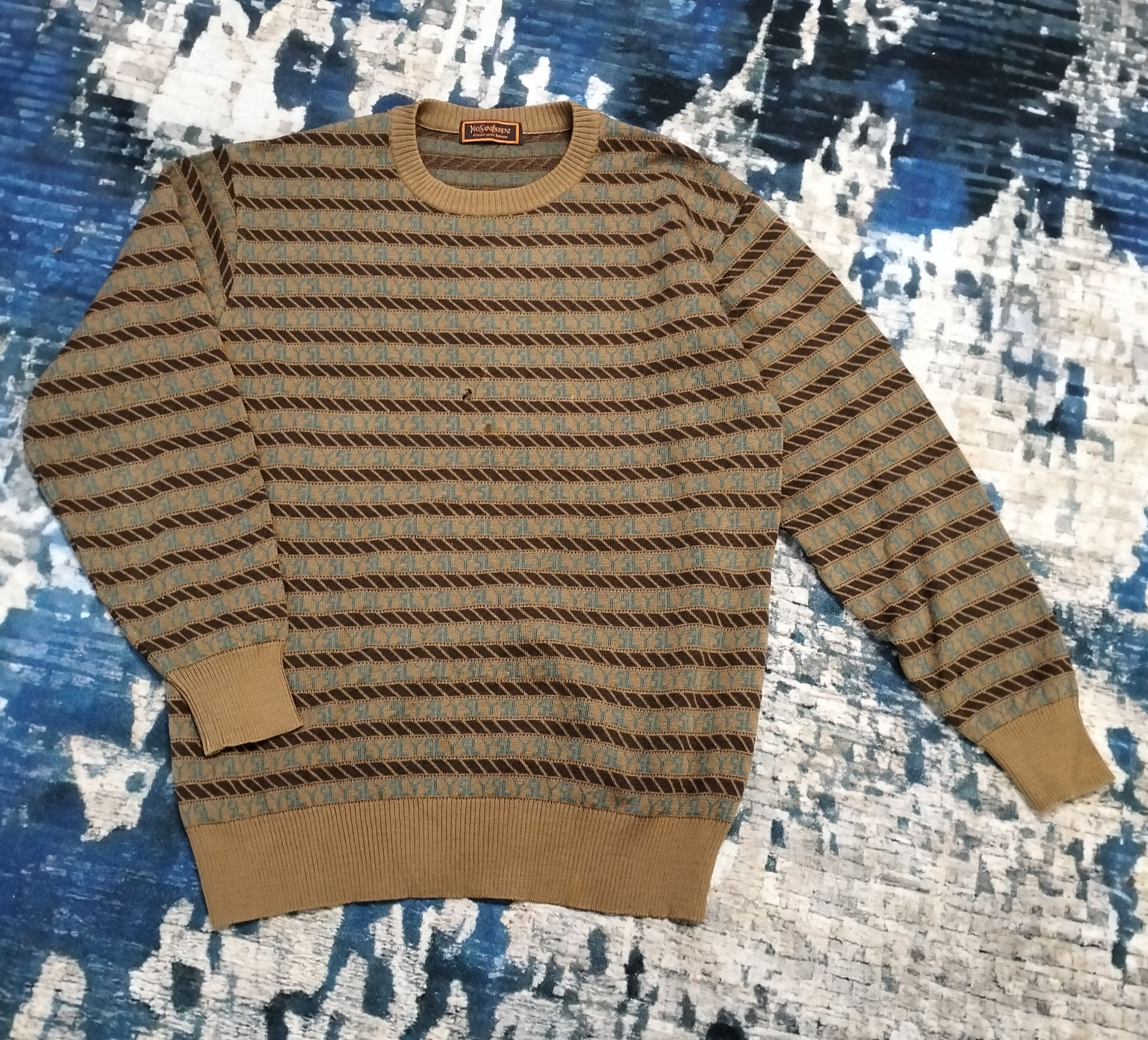 Vintage Vintage Yves Saint Laurent YSL Monogram sweater Size US M / EU 48-50 / 2 - 1 Thumbnail