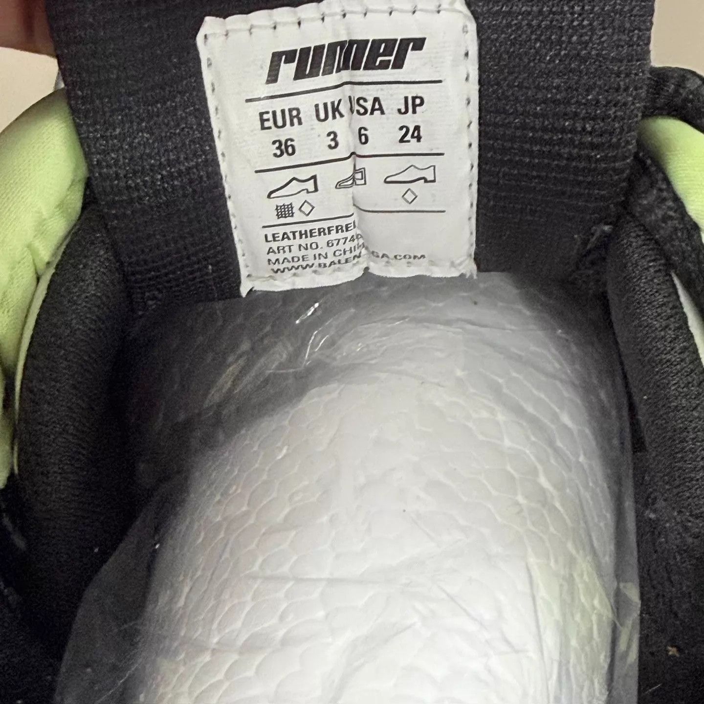 Balenciaga Balenciaga Runner blue green 36, new, tried on, mint Size US 5.5 / IT 35.5 - 7 Thumbnail