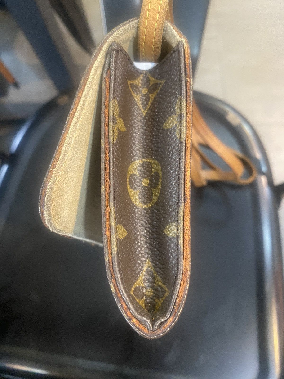 Louis Vuitton Authentic Vintage Louis Vuitton Monogram Pochette PM Size ONE SIZE - 12 Thumbnail