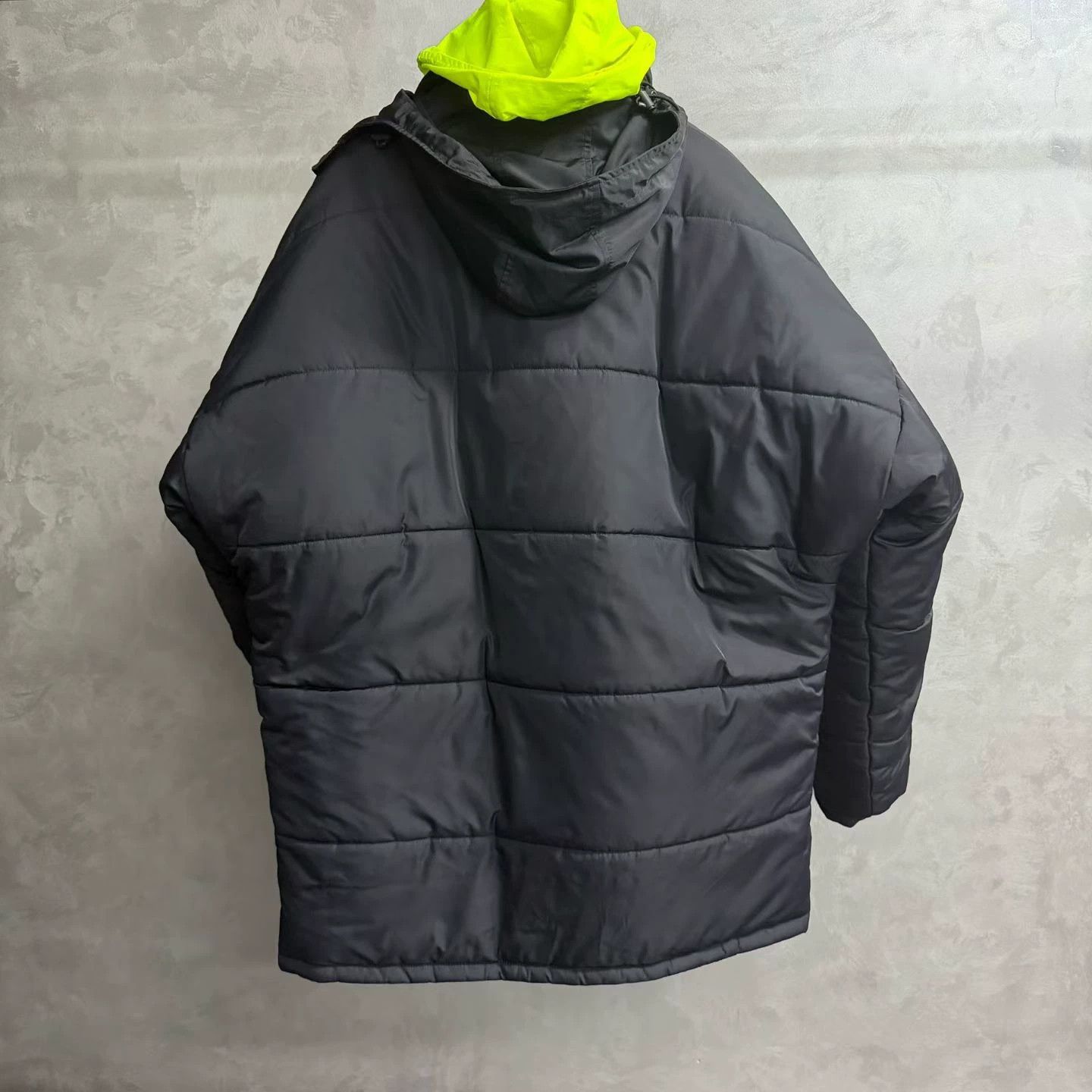Balenciaga balenciaga black reversible down jacket coat Size US M / EU 48-50 / 2 - 2 Thumbnail