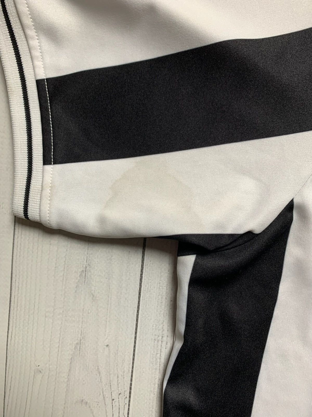 Vintage Vintage New Castle soccer jersey Castore size XXl Size US XXL / EU 58 / 5 - 9 Thumbnail