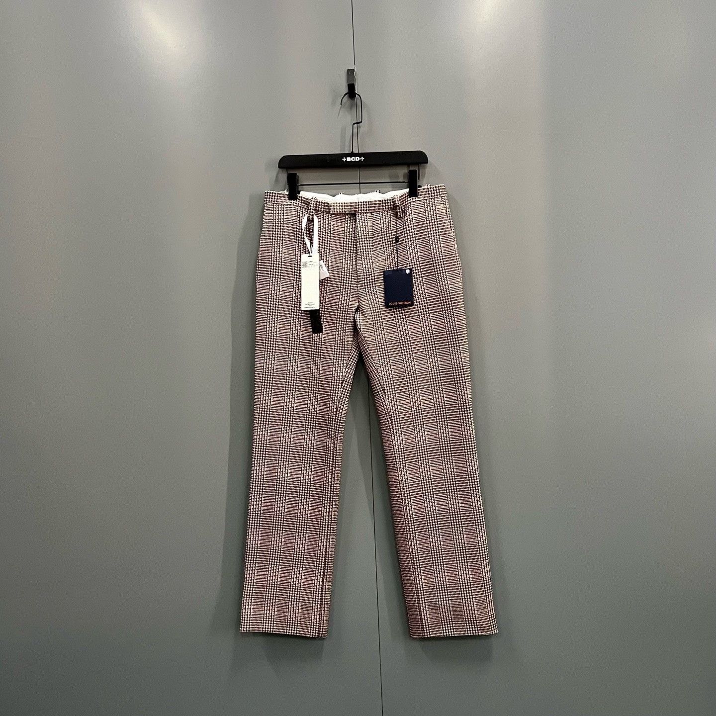 Louis Vuitton Louis Vuitton Plaid Casual Pants 36 Men Size US 36 / EU 52 - 1 Thumbnail