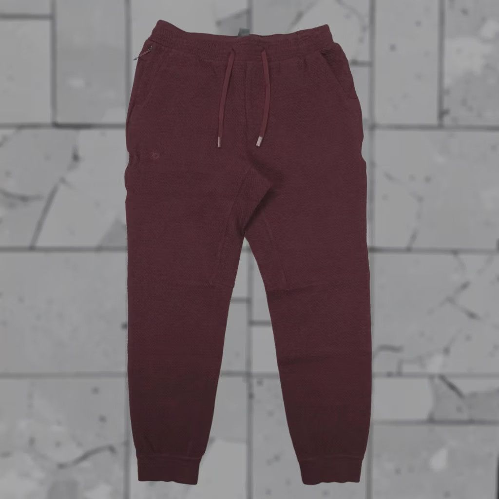 Vintage 7 Diamonds Restoration Performance Joggers Size XL Maroon Textured Stretch Men's Size US 36 / EU 52 - 1 Thumbnail