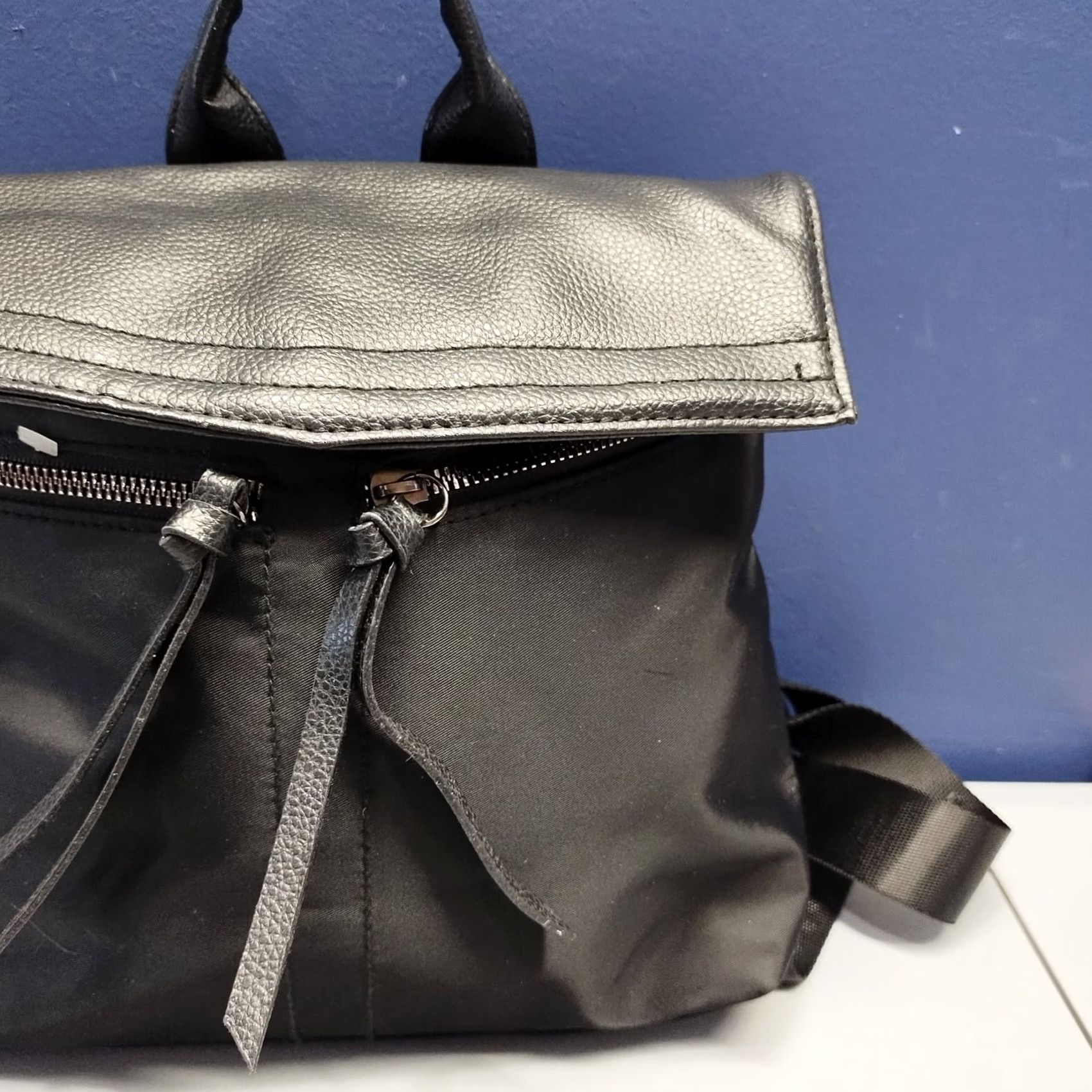 Vintage Botkier New York Trigger Mini Convertible Backpack Womens Black Polyester Lined Size ONE SIZE - 4 Thumbnail