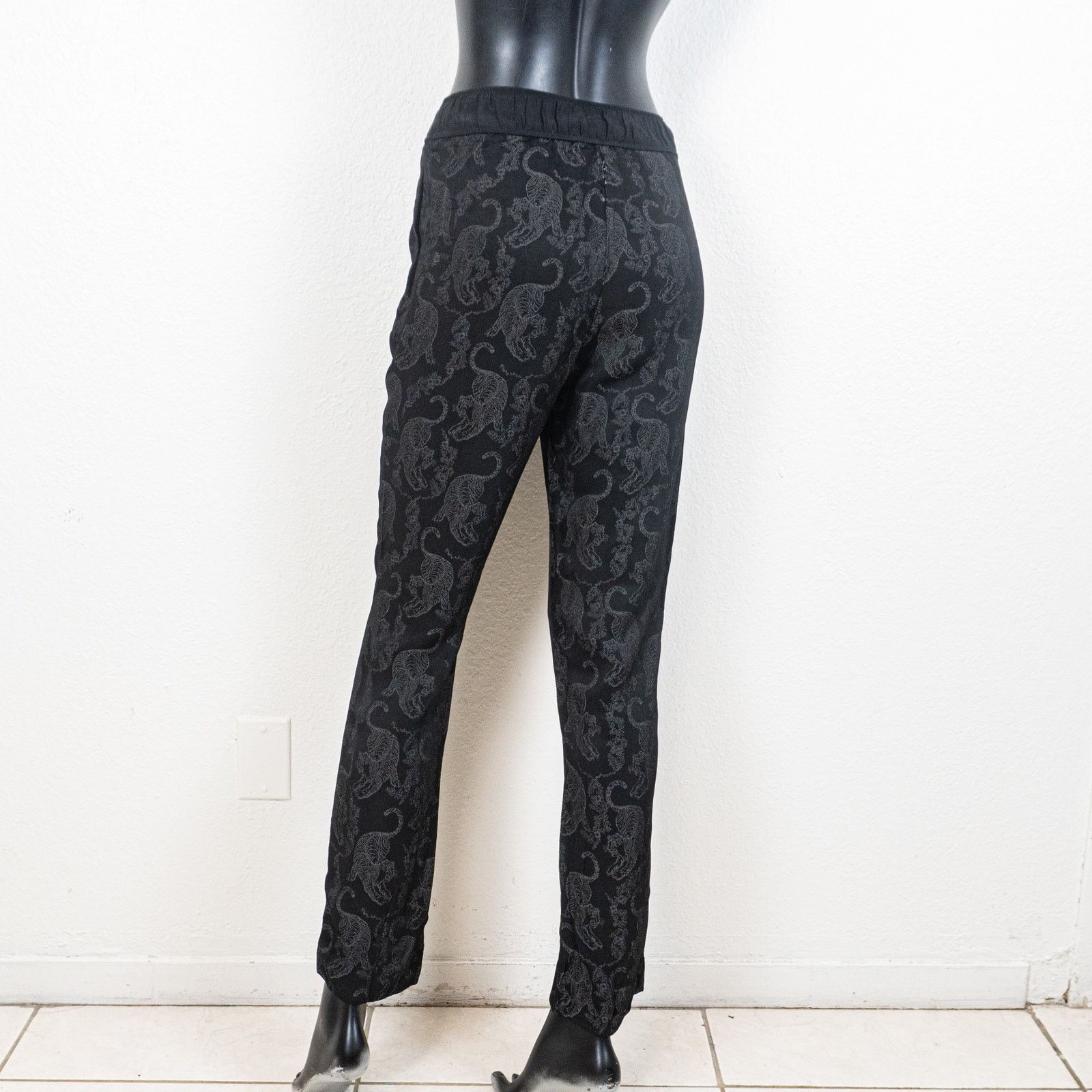Sandro Sandro Paris Women's Tiger embroidered Pants in black size 1 Size 24" / US 00 / IT 34 - 5 Thumbnail