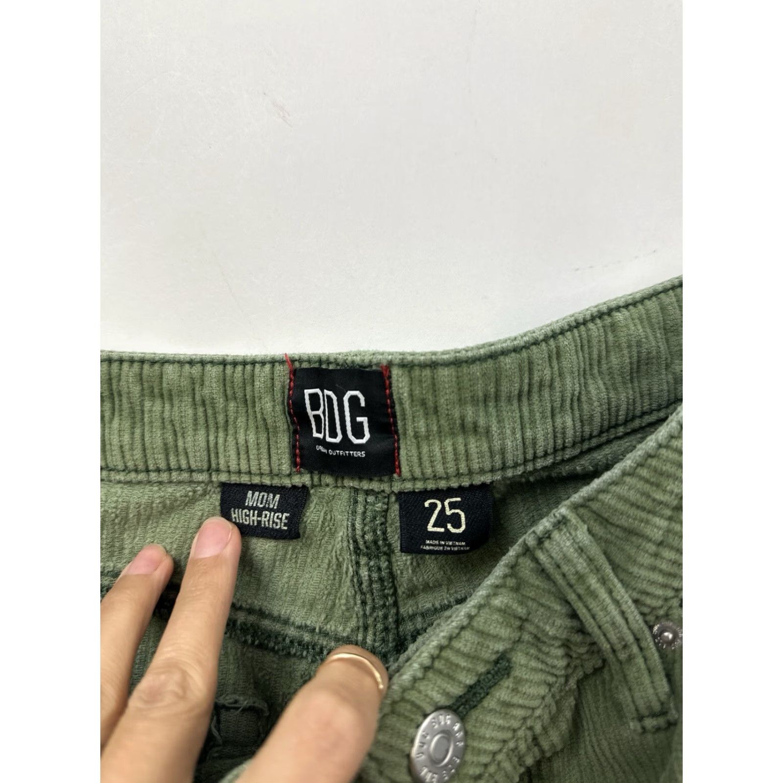 Bdg BDG Pants Women’s 25 Green Corduroy High Rise Mom Ankle Solid Cotton Womens Size 42" / US 20 - 3 Thumbnail