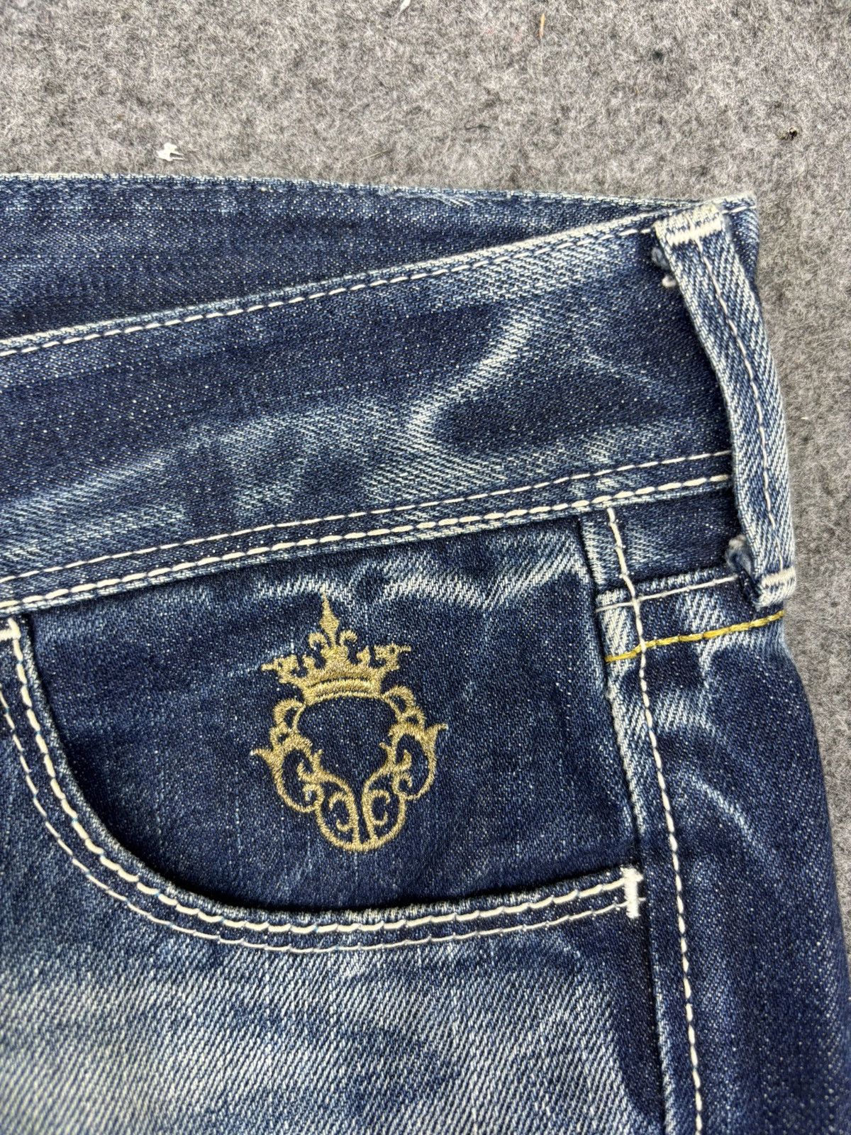 Vanquish 💥Flare💥Vanquish Crazy Fades Low Rise Spiky Flare Denim K1 Size US 32 / EU 48 - 7 Thumbnail