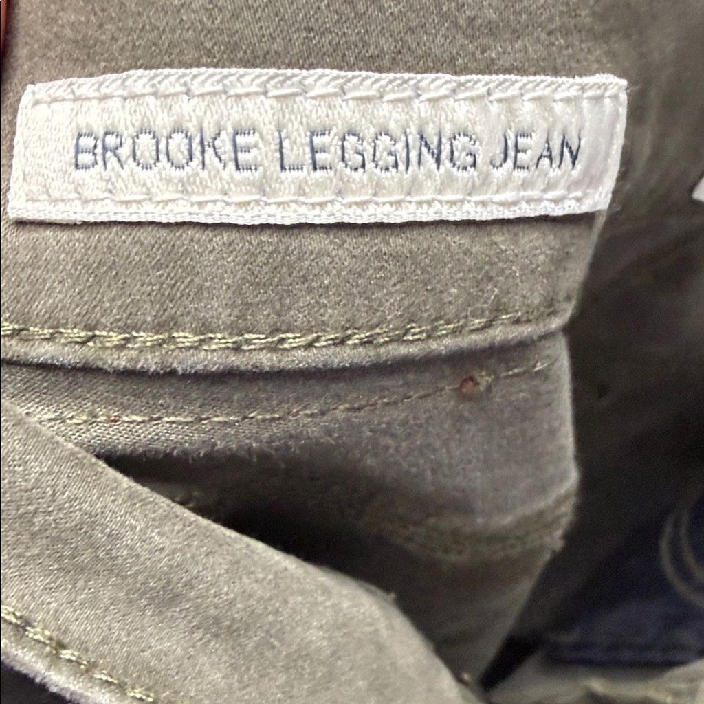 Lucky Brand NWT Lucky Brand Brooke stretch mid rise legging jeans 6/28 Size 28" / US 6 / IT 42 - 9 Thumbnail