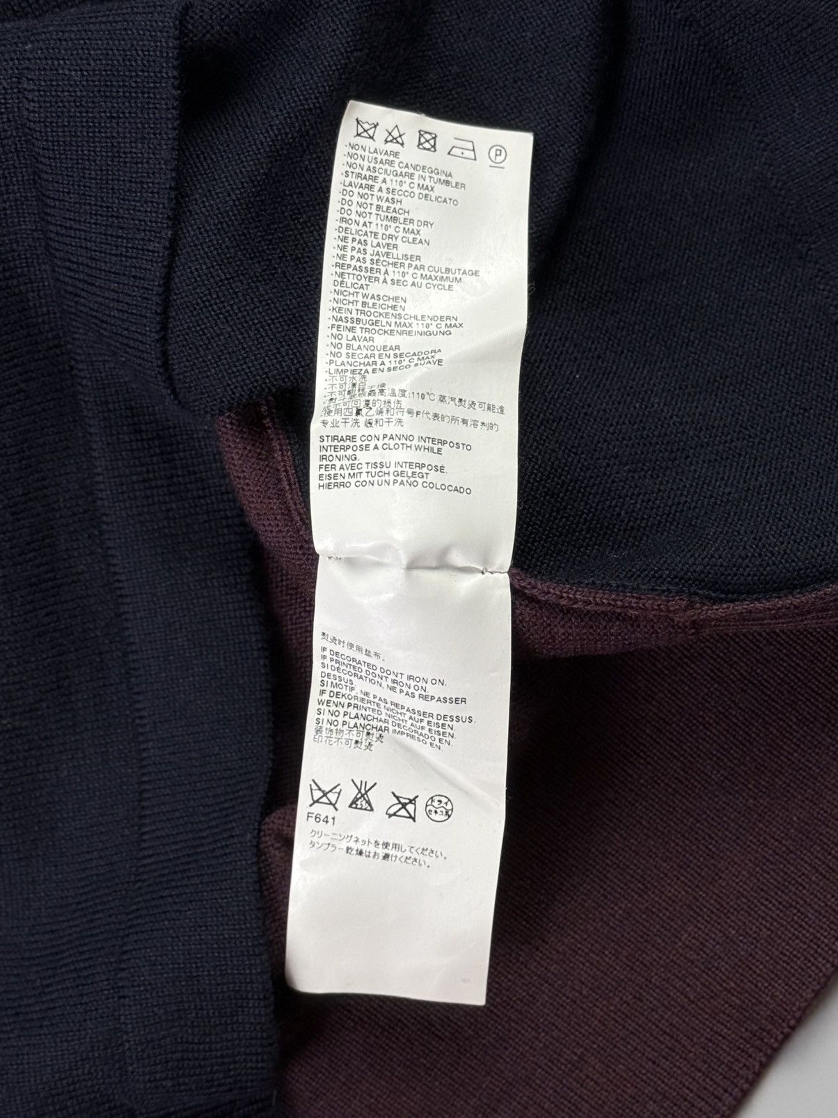 Maison Margiela Maison Margiela - A/W15 - Tricolor V-neck Knit Sweater Size US S / EU 44-46 / 1 - 10 Thumbnail